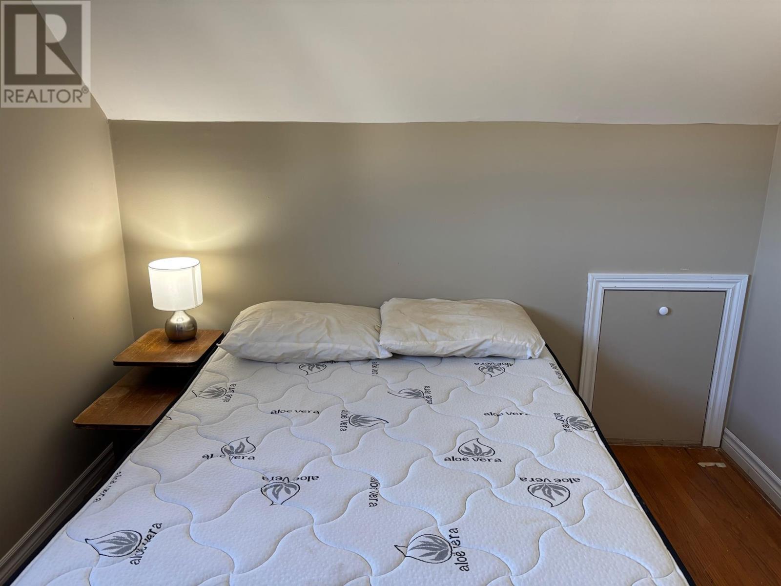 












57 Roman AVE

,
Elliot Lake,




Ontario
P5A1R8

