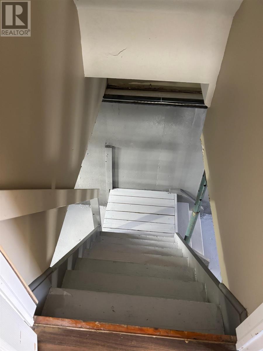 












57 Roman AVE

,
Elliot Lake,




Ontario
P5A1R8

