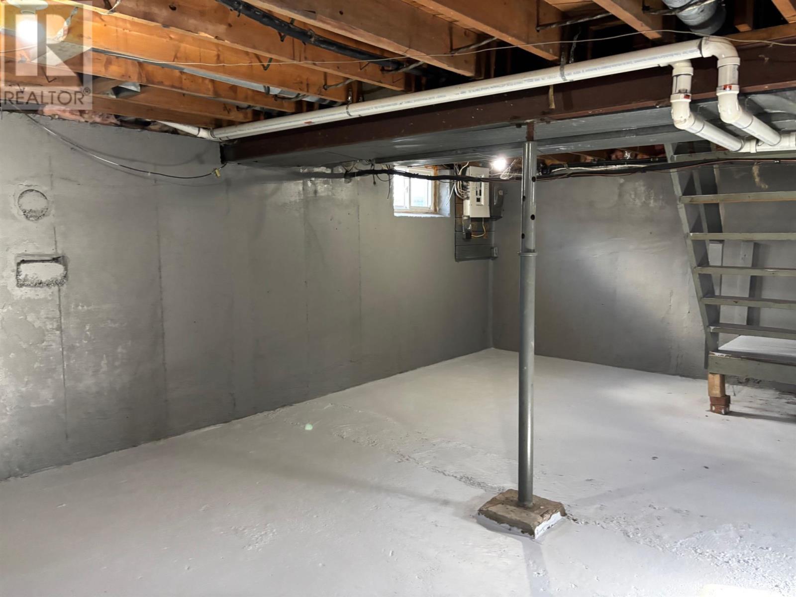 












57 Roman AVE

,
Elliot Lake,




Ontario
P5A1R8

