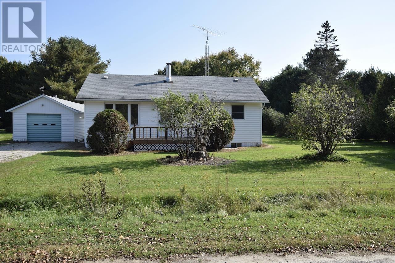 












3 Eastman RD

,
Blind River,




Ontario
P0R1B0

