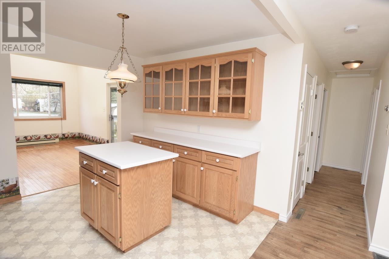 












3 Eastman RD

,
Blind River,




Ontario
P0R1B0

