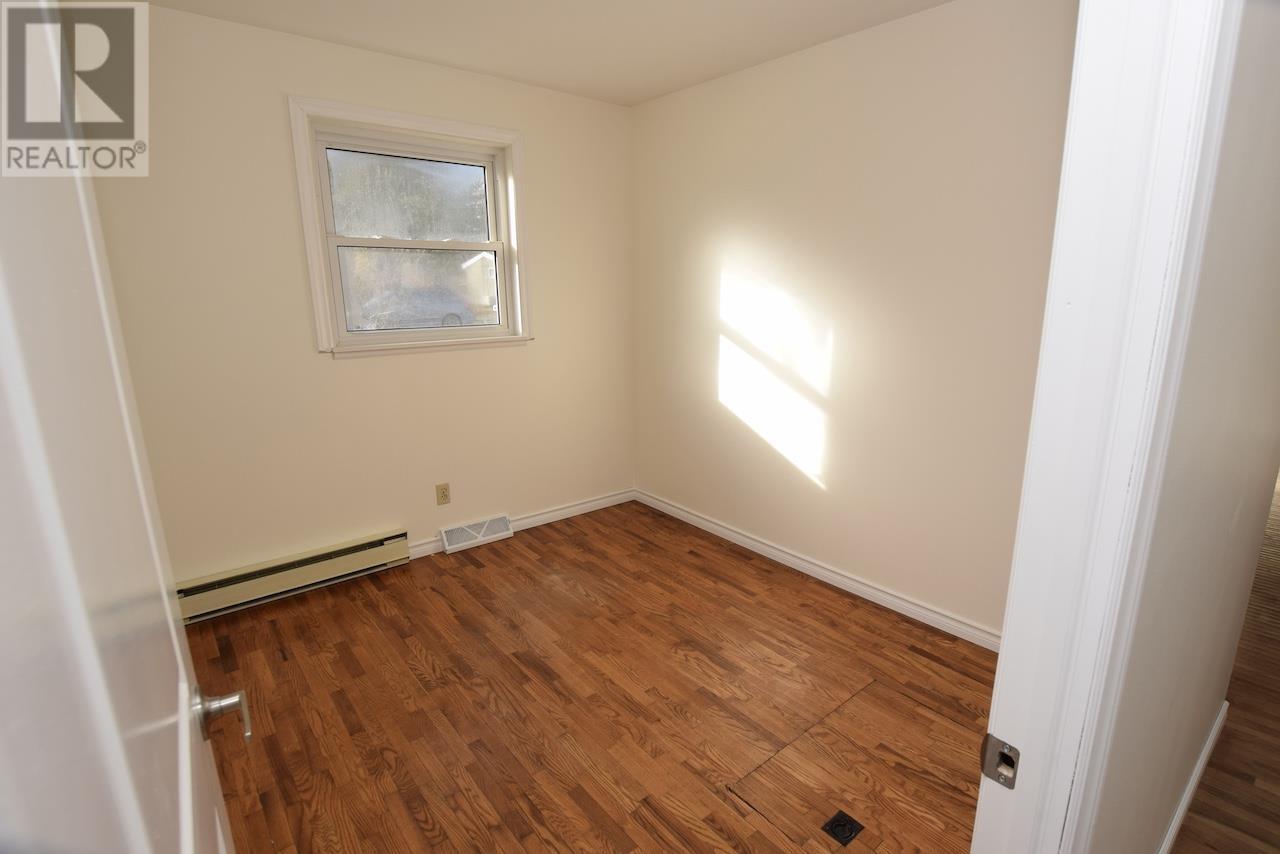 












3 Eastman RD

,
Blind River,




Ontario
P0R1B0

