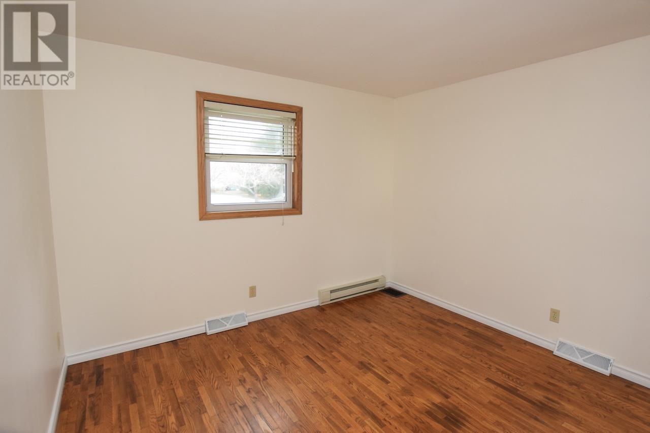 












3 Eastman RD

,
Blind River,




Ontario
P0R1B0

