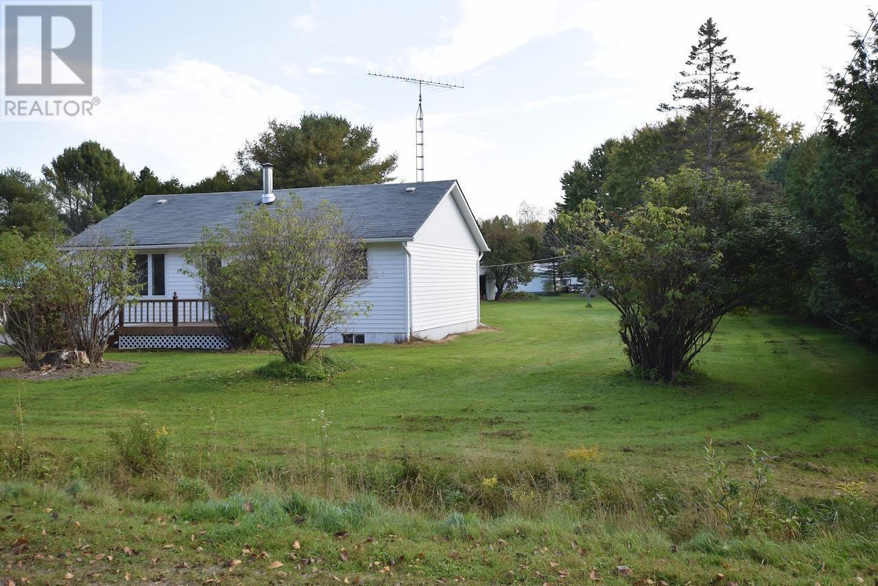 












3 Eastman RD

,
Blind River,




Ontario
P0R1B0

