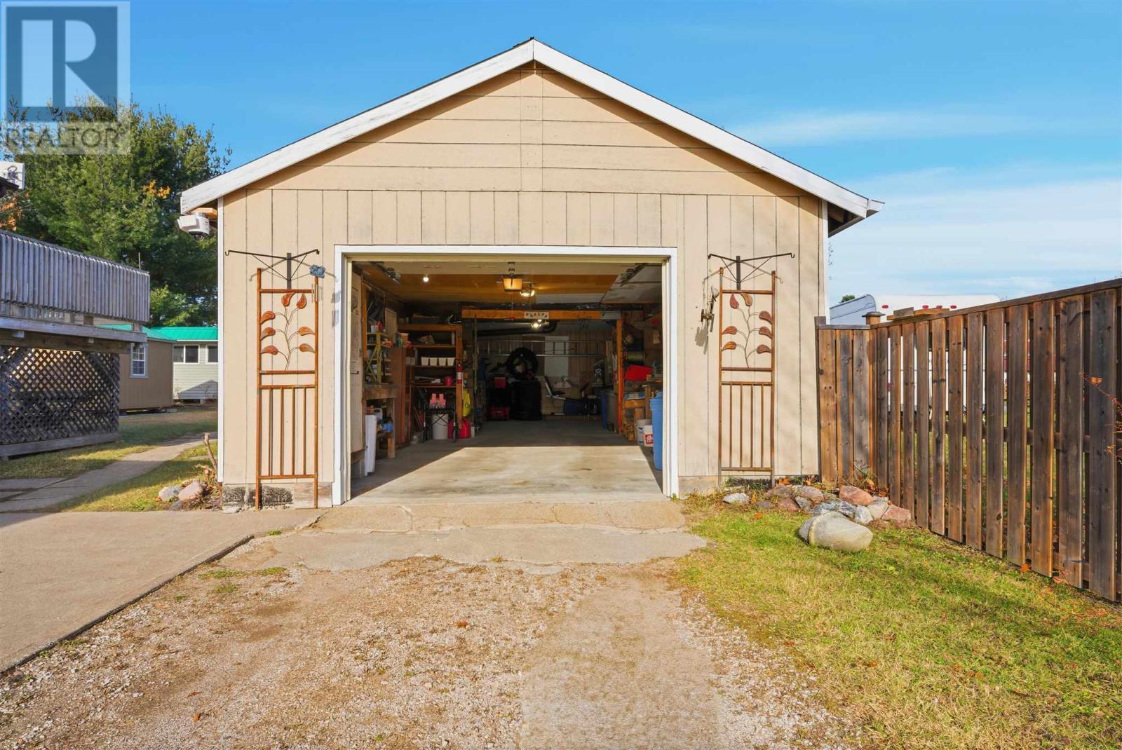 












11 John ST

,
Iron Bridge,




Ontario
P0R1H0

