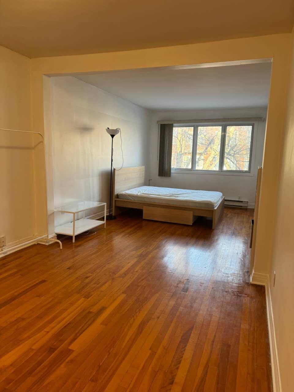 









6617

 - 6619


Rue Mazarin

,
Montréal (Le Sud-Ouest),




QC
H4E2X6

