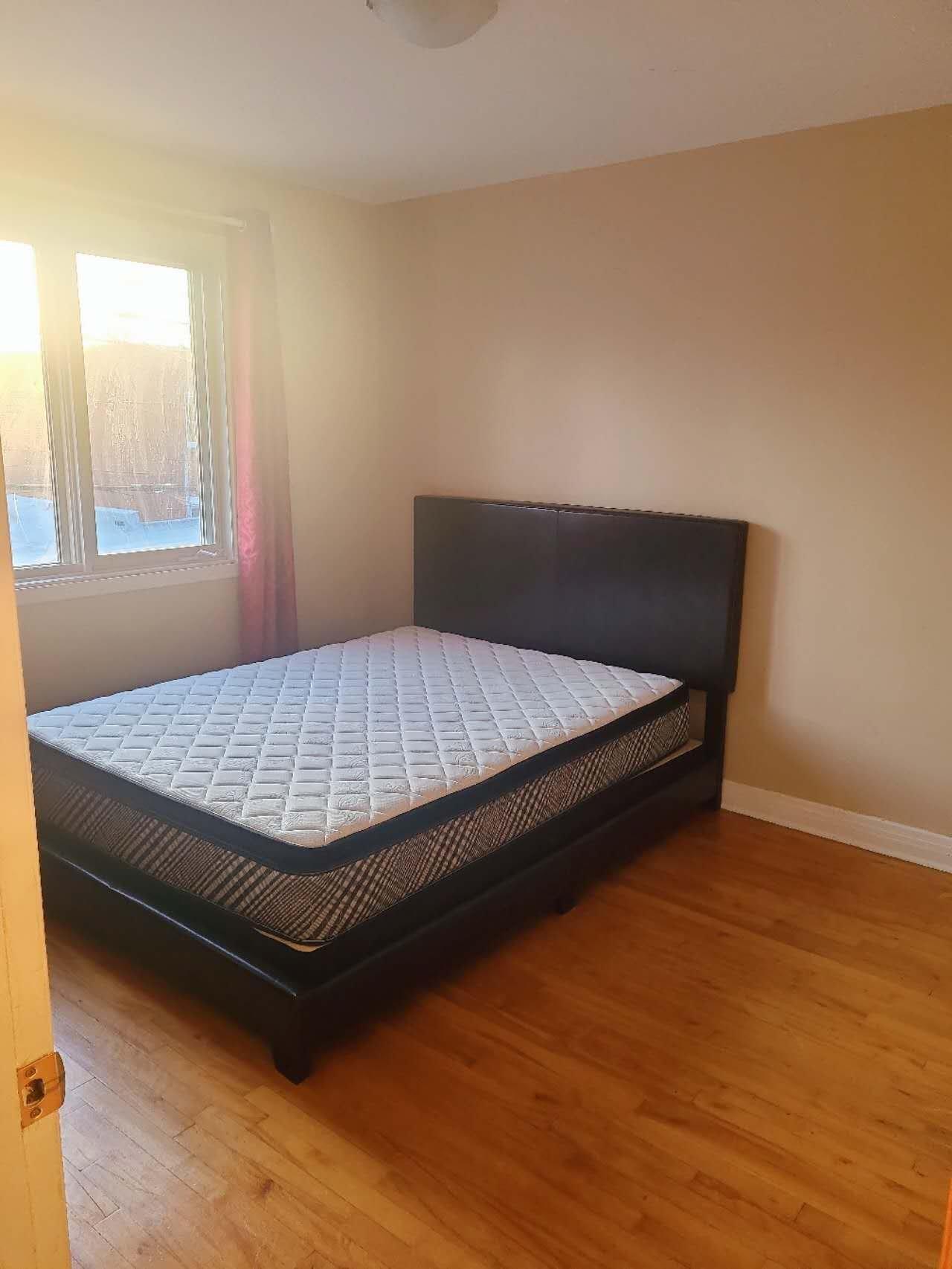 









6617

 - 6619


Rue Mazarin

,
Montréal (Le Sud-Ouest),




QC
H4E2X6

