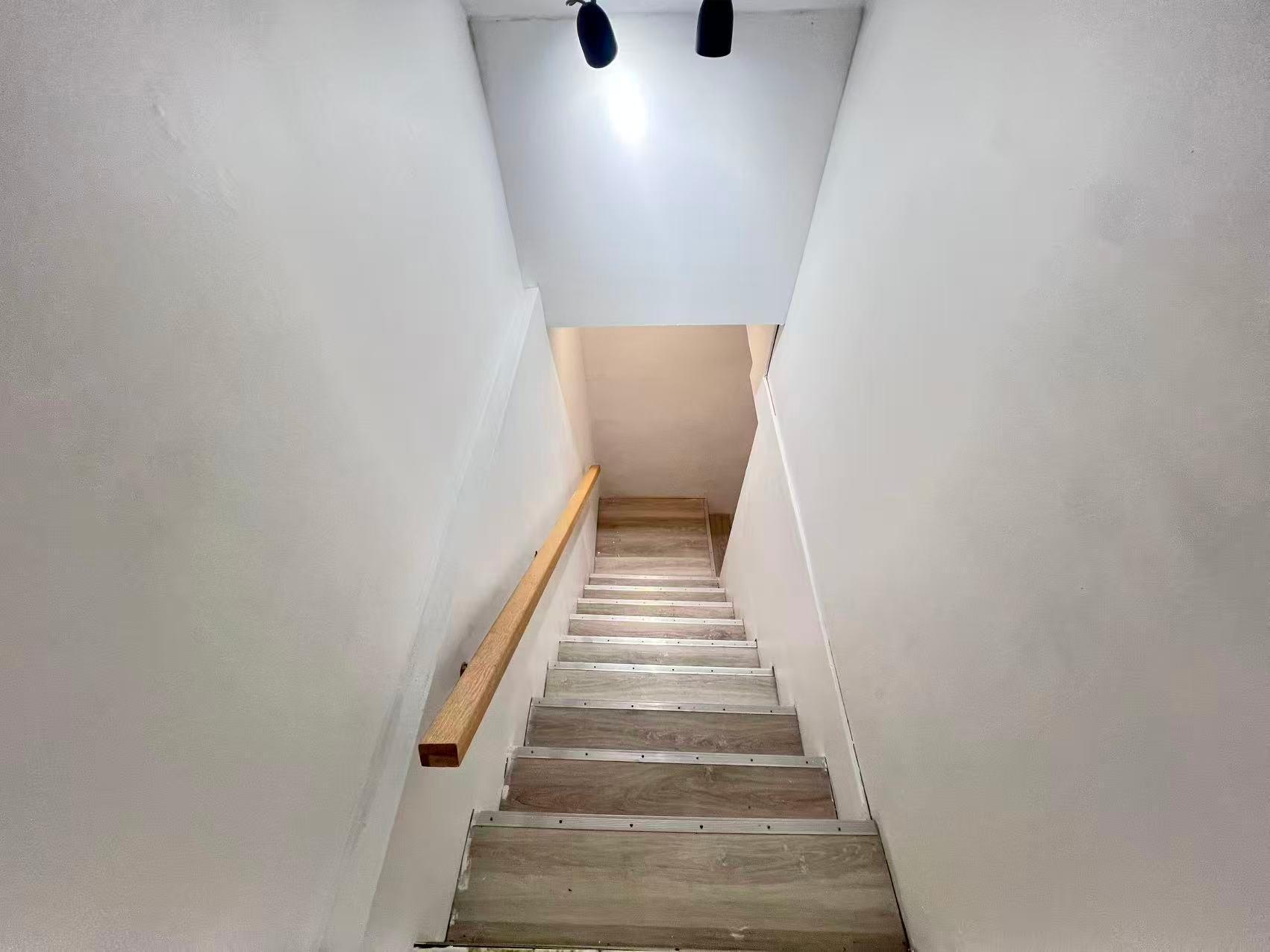 









6617

 - 6619


Rue Mazarin

,
Montréal (Le Sud-Ouest),




QC
H4E2X6

