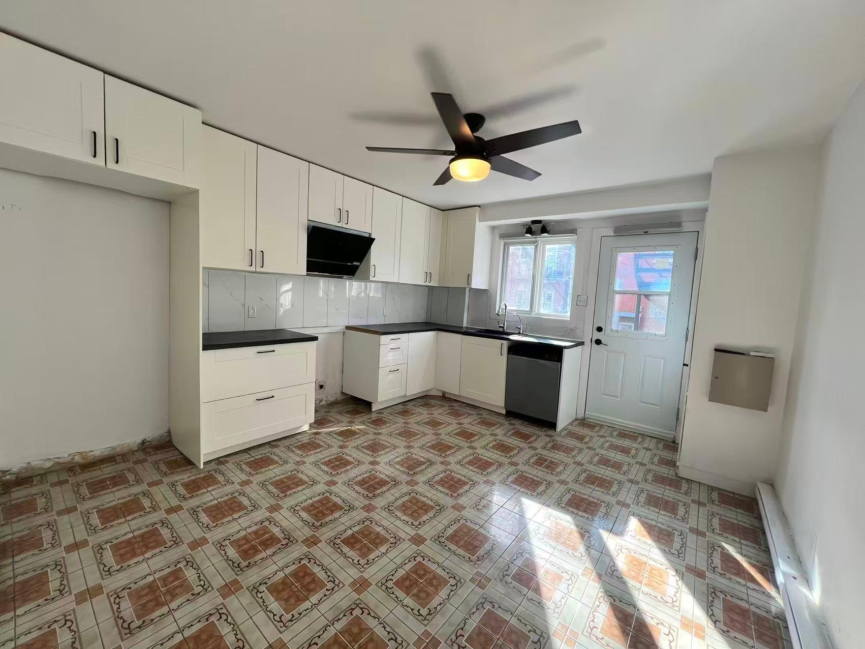 









6617

 - 6619


Rue Mazarin

,
Montréal (Le Sud-Ouest),




QC
H4E2X6

