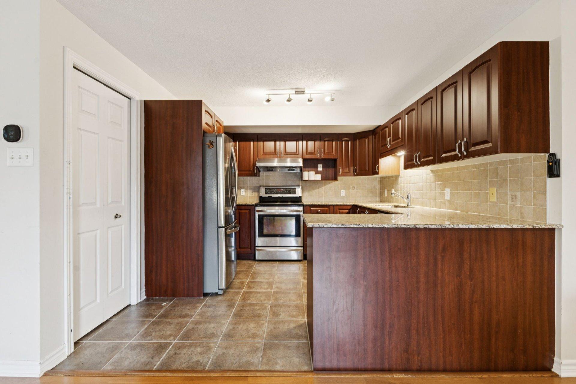 









97


Rue Ernest-Gaboury

, 101,
Gatineau (Gatineau),




QC
J8V0G2

