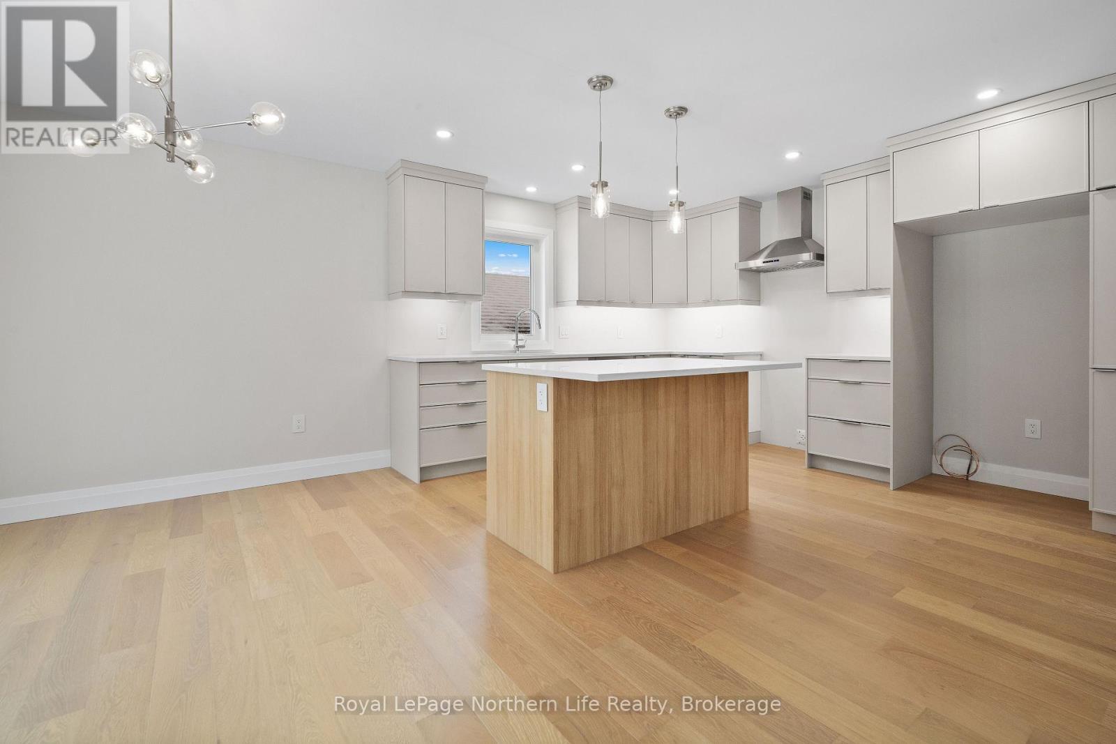 












134 ANDREW AVENUE

,
North Bay (Airport),




Ontario
P1B0G8

