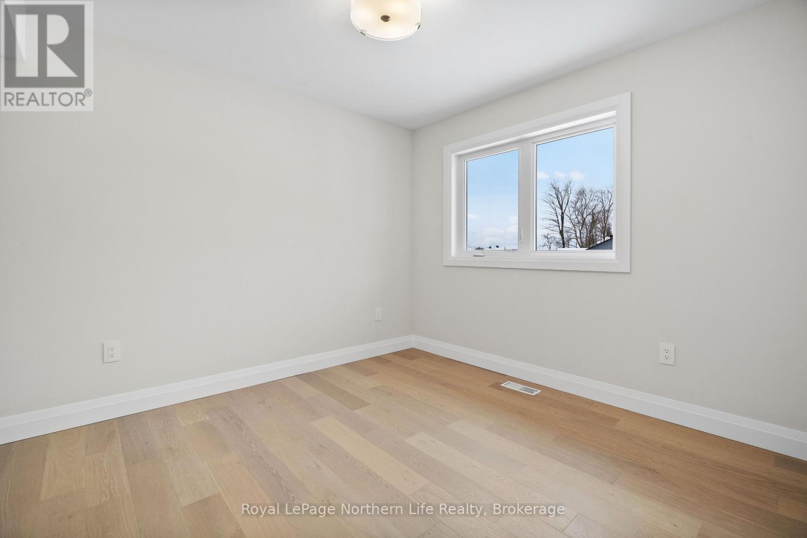 












134 ANDREW AVENUE

,
North Bay (Airport),




Ontario
P1B0G8

