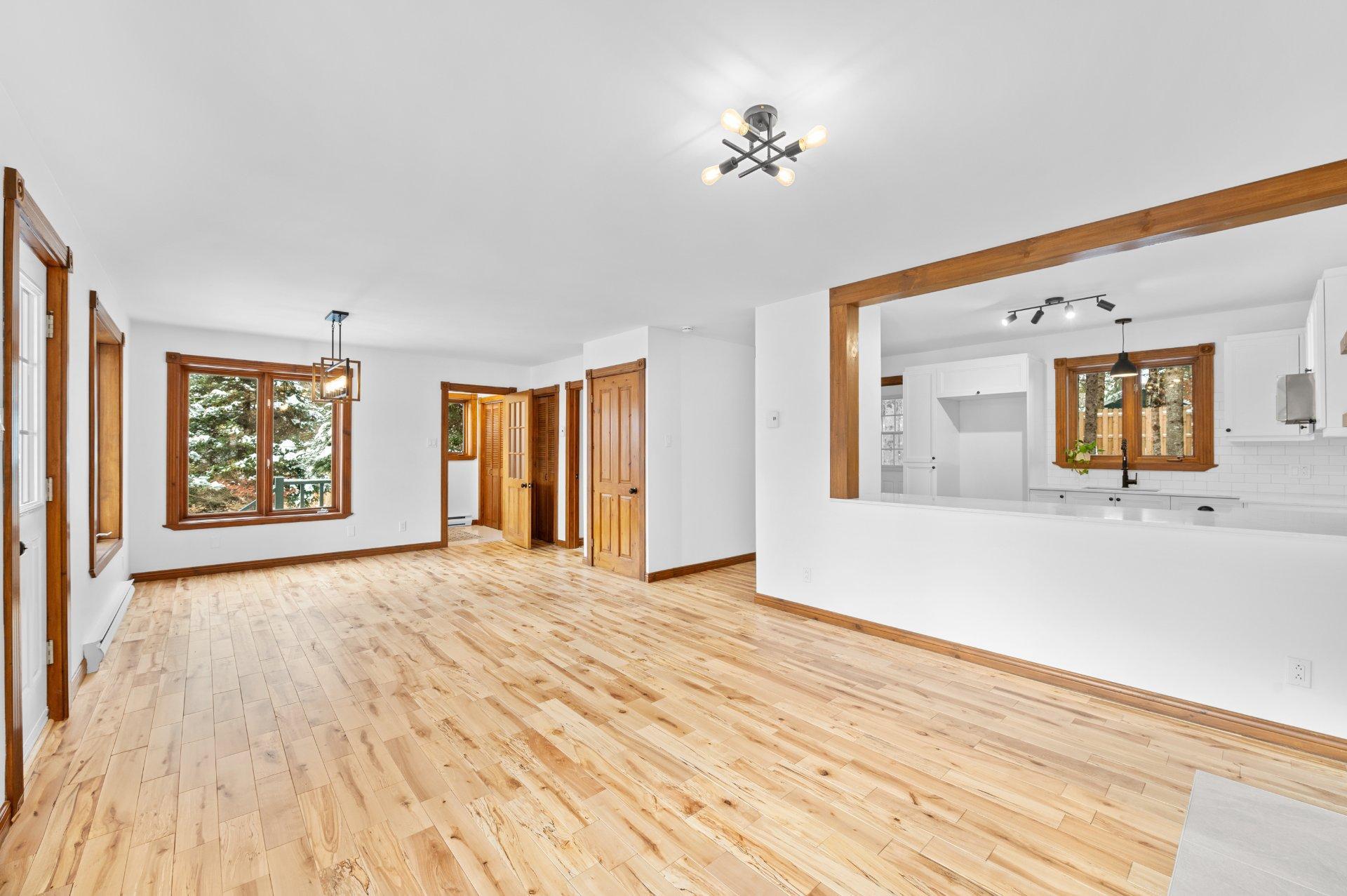 









2351


Rue de l'Église

,
Val-David,




QC
J0T2N0

