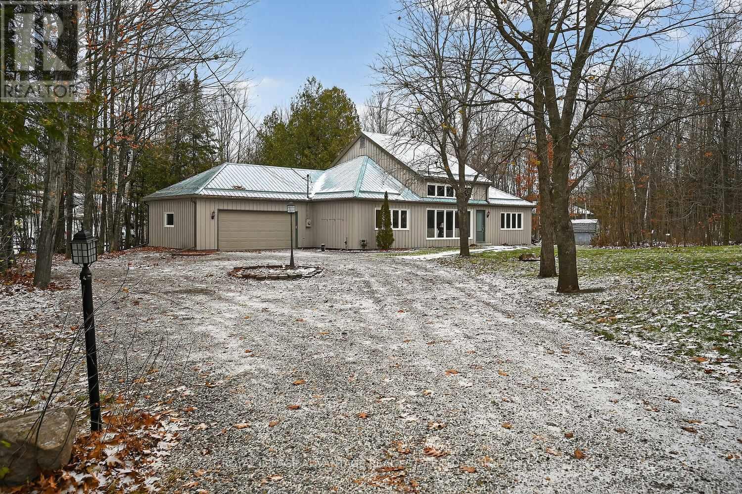 












75 POONAMALIE ROAD

,
Rideau Lakes,




Ontario
K7A5B8

