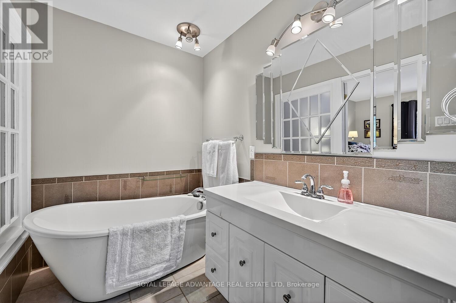 












75 POONAMALIE ROAD

,
Rideau Lakes,




Ontario
K7A5B8

