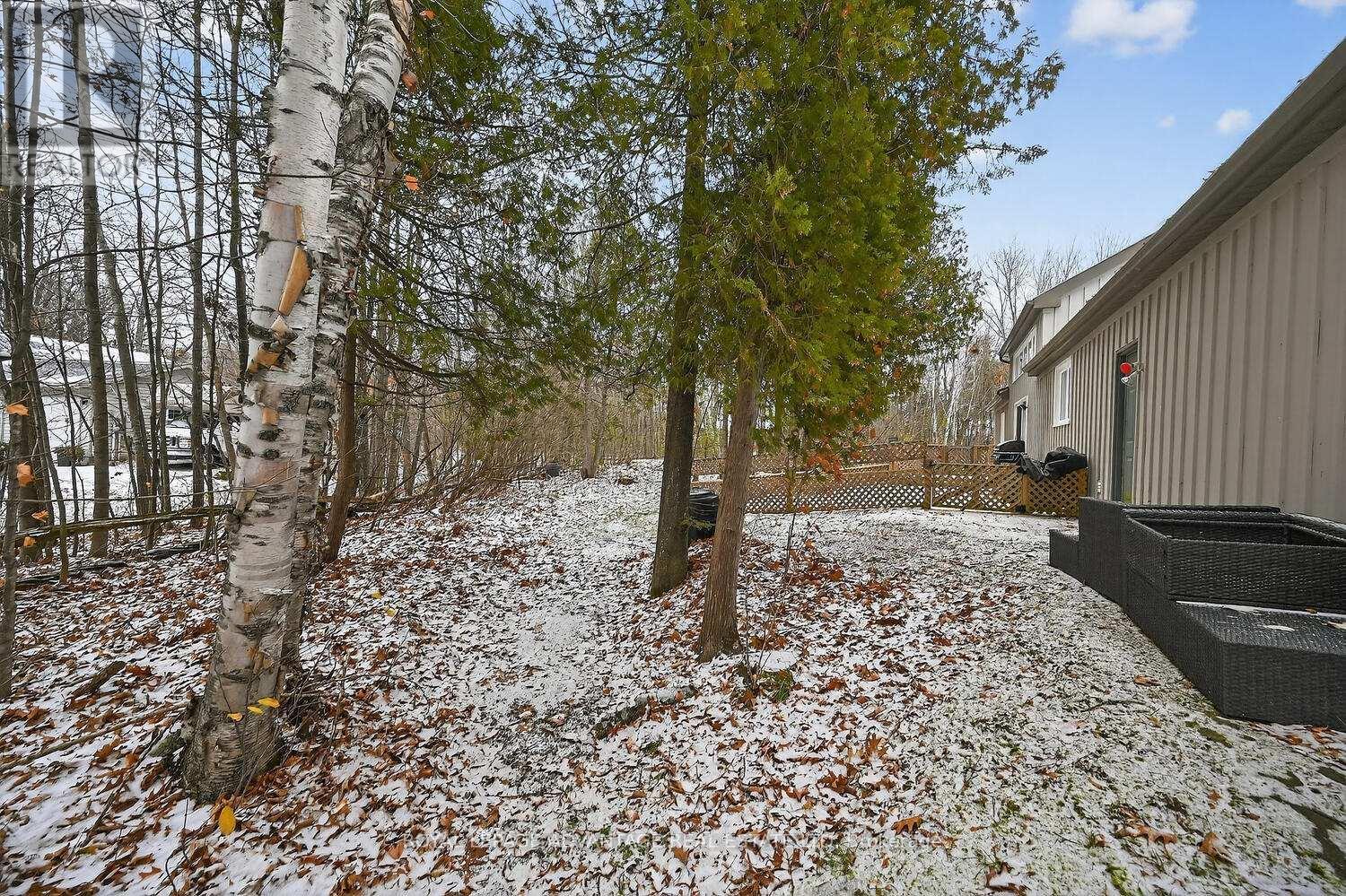 












75 POONAMALIE ROAD

,
Rideau Lakes,




Ontario
K7A5B8

