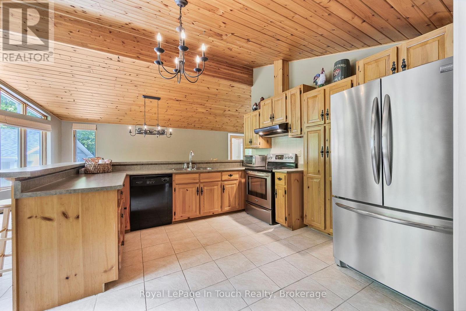 












726 PENNORTH DRIVE

,
Tiny,




Ontario
L0L2J0

