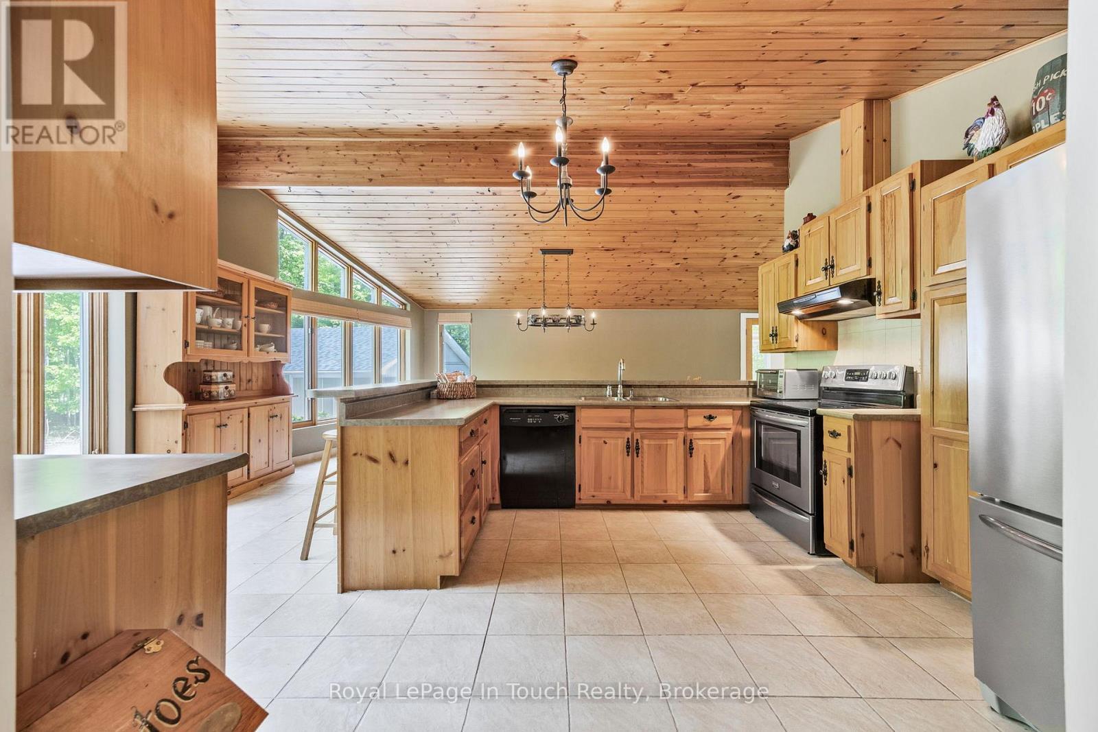 












726 PENNORTH DRIVE

,
Tiny,




Ontario
L0L2J0

