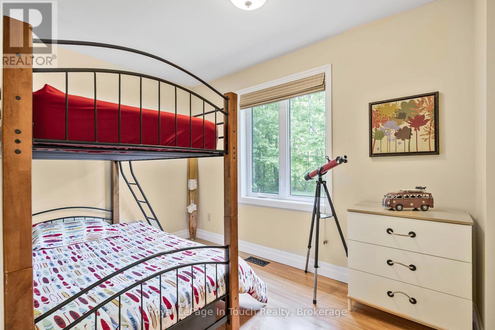 












726 PENNORTH DRIVE

,
Tiny,




Ontario
L0L2J0

