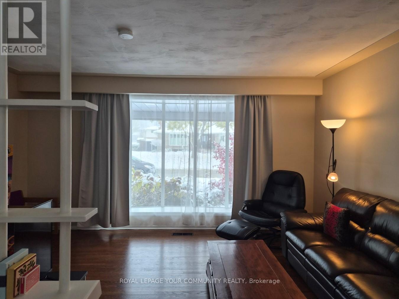 












557 GLEN MANOR BOULEVARD

,
Waterloo,




Ontario
N2L4T7

