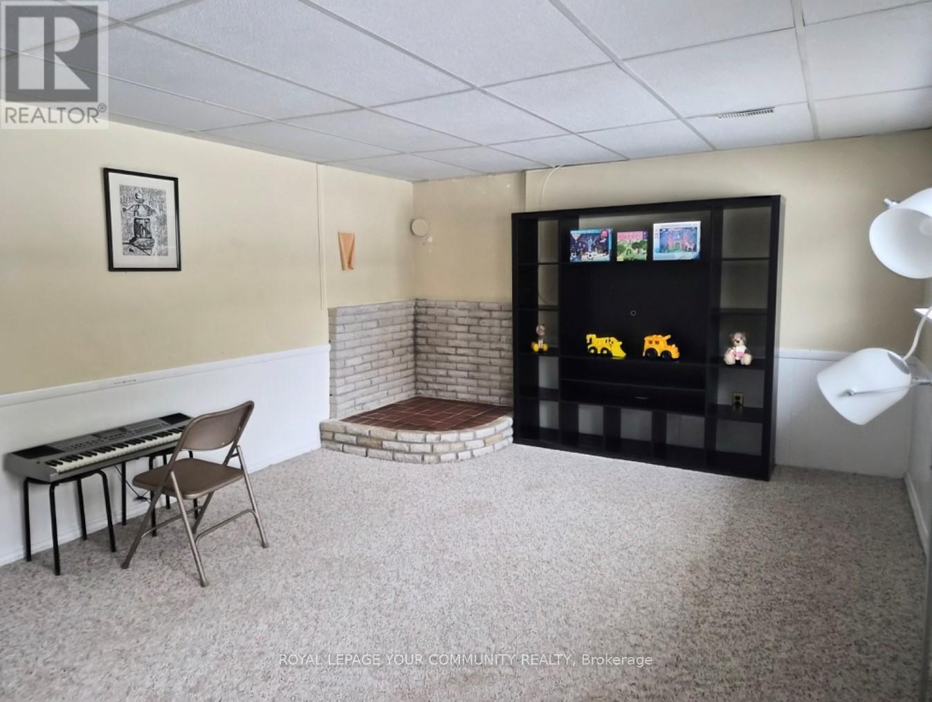 












557 GLEN MANOR BOULEVARD

,
Waterloo,




Ontario
N2L4T7

