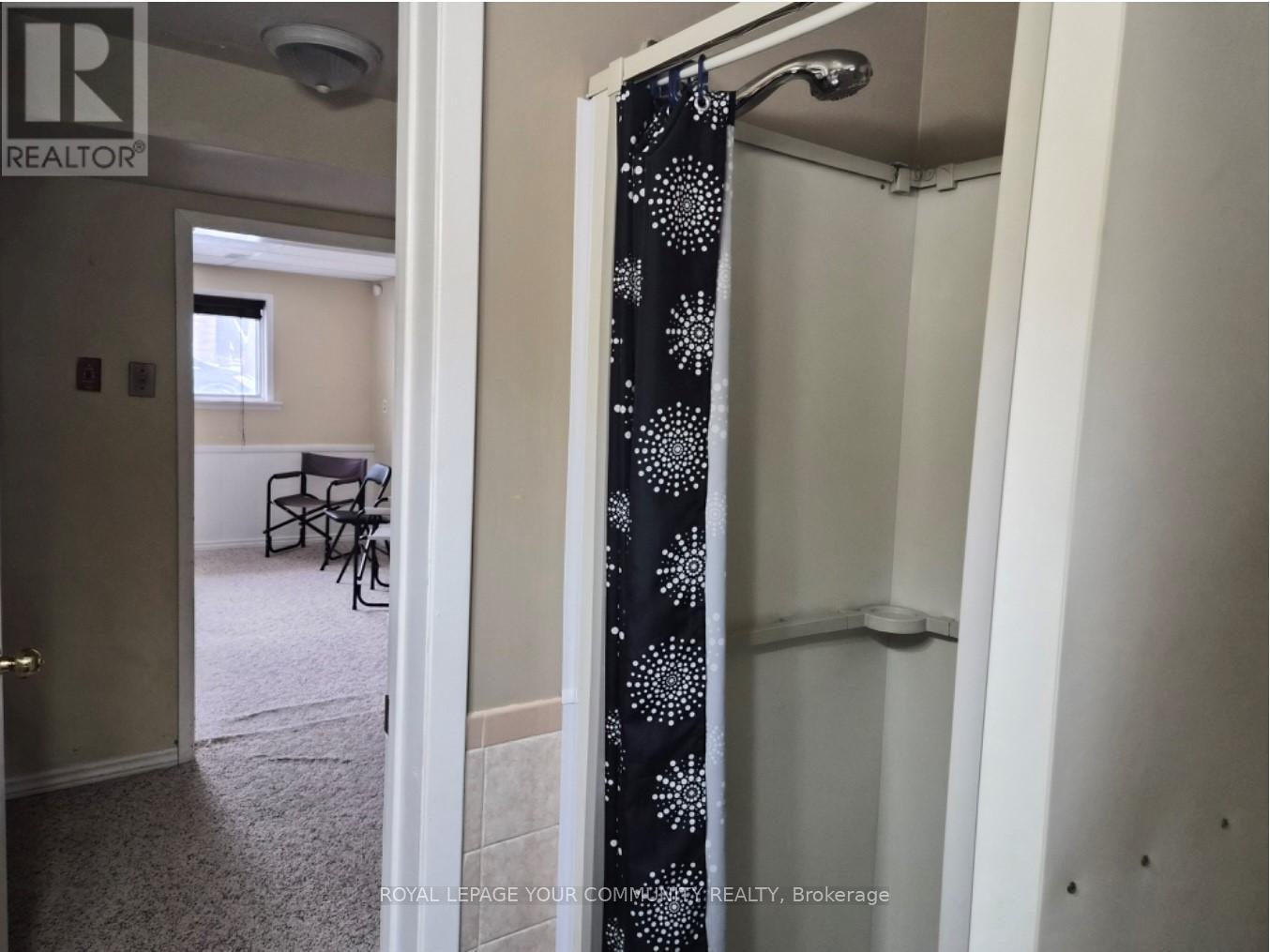 












557 GLEN MANOR BOULEVARD

,
Waterloo,




Ontario
N2L4T7

