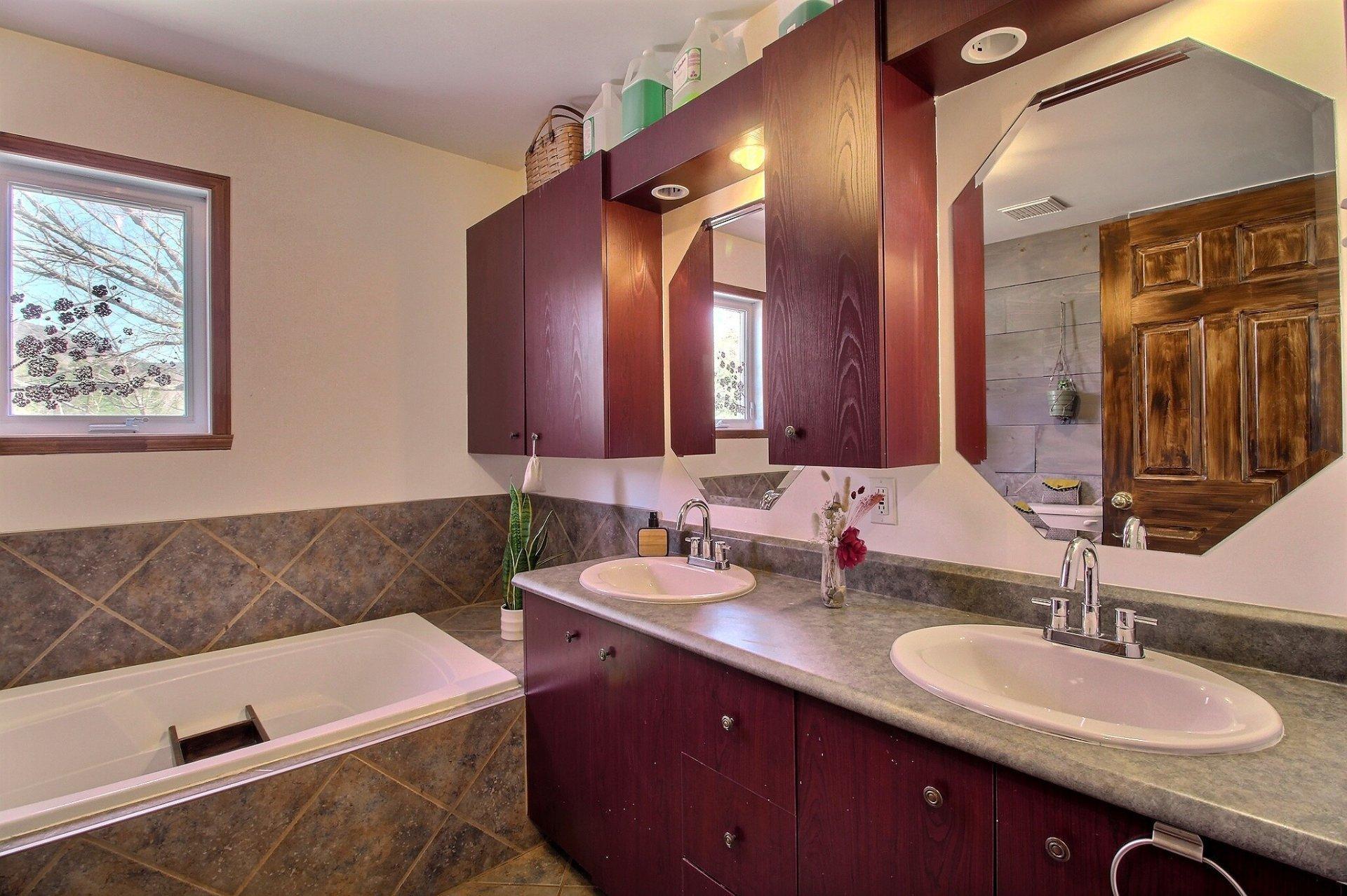 









36


Rg Cohoes

,
La Patrie,




QC
J0B1Y0

