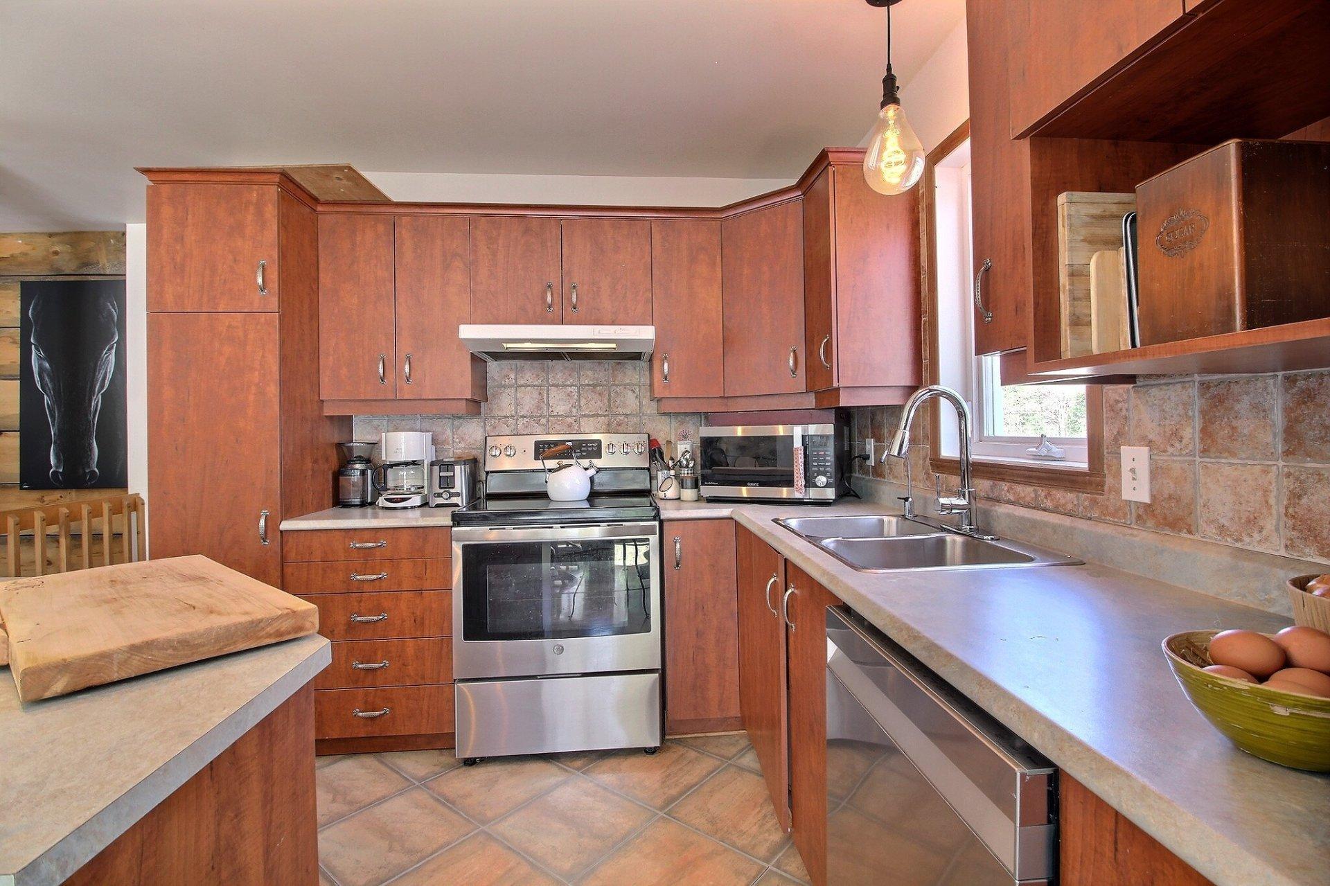 









36


Rg Cohoes

,
La Patrie,




QC
J0B1Y0

