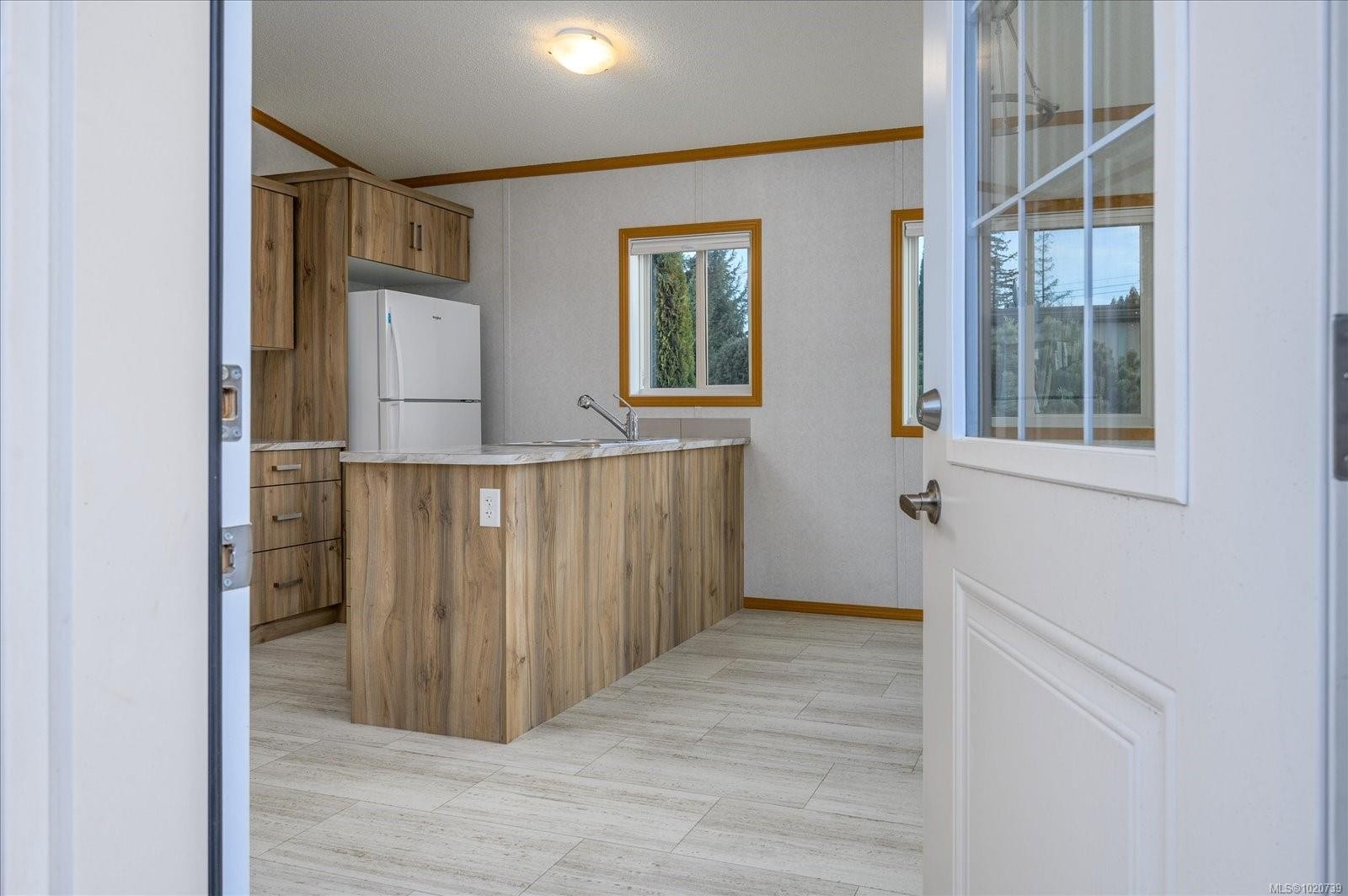 









6820


Parklands

Pl, 21,
Lantzville,




BC
V0R 2H0

