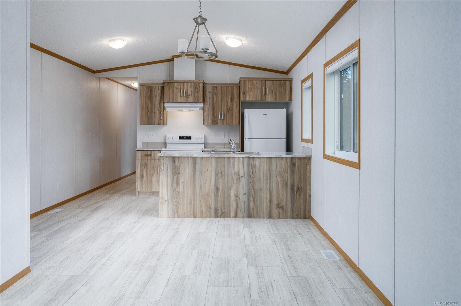 









6820


Parklands

Pl, 21,
Lantzville,




BC
V0R 2H0

