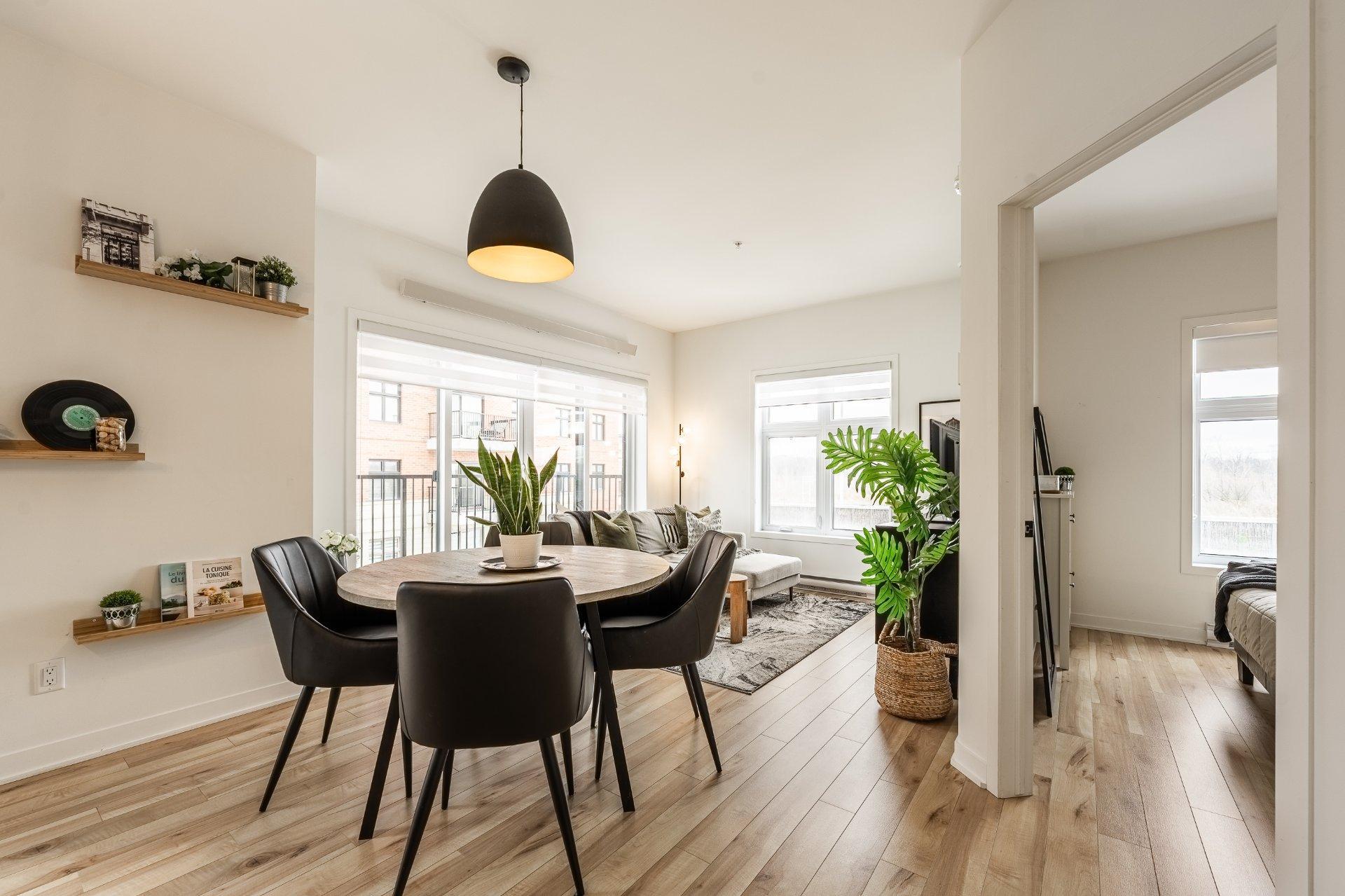 









9175


Rue Lennon

, 310,
Brossard,




QC
J4Y0S3

