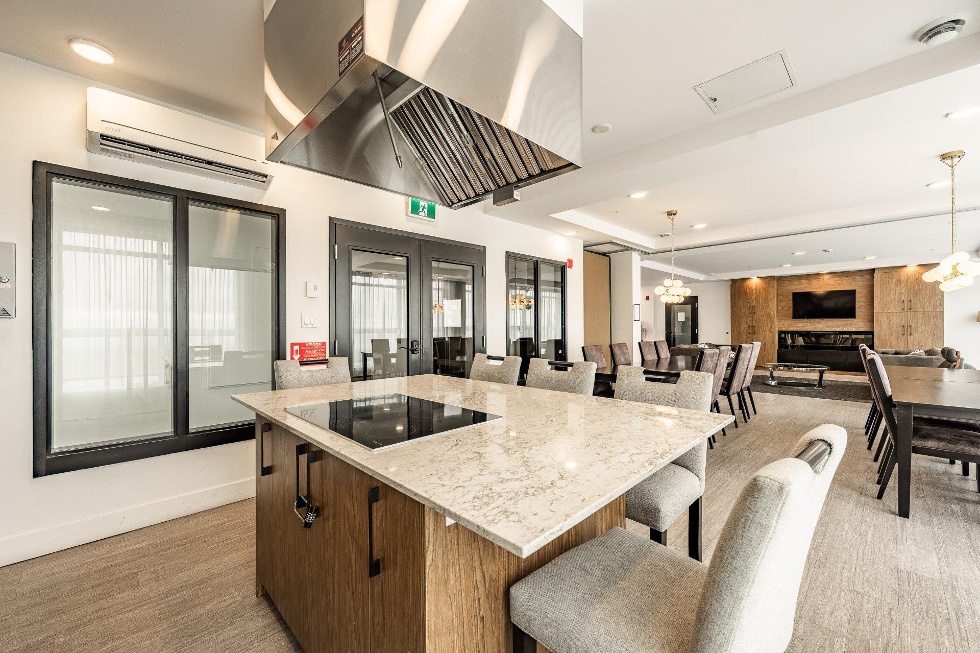 









9175


Rue Lennon

, 310,
Brossard,




QC
J4Y0S3

