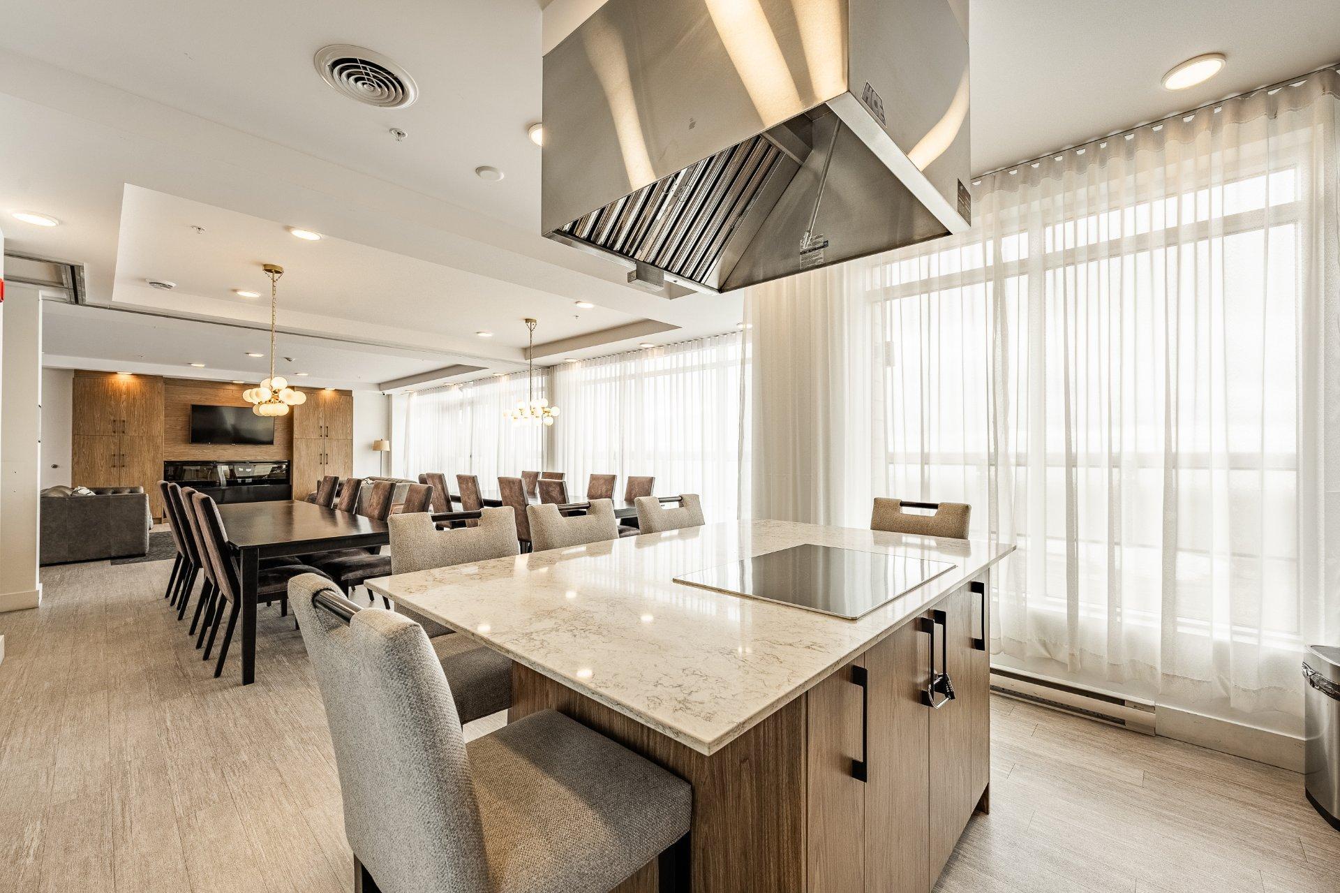 









9175


Rue Lennon

, 310,
Brossard,




QC
J4Y0S3

