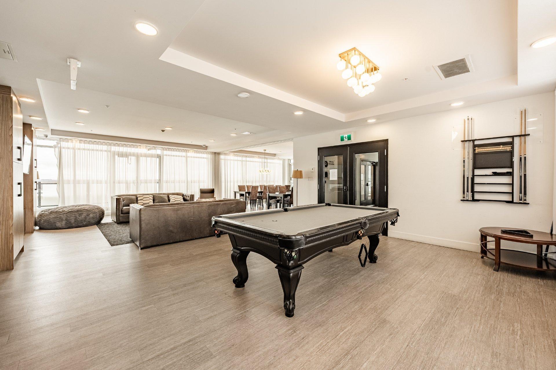 









9175


Rue Lennon

, 310,
Brossard,




QC
J4Y0S3

