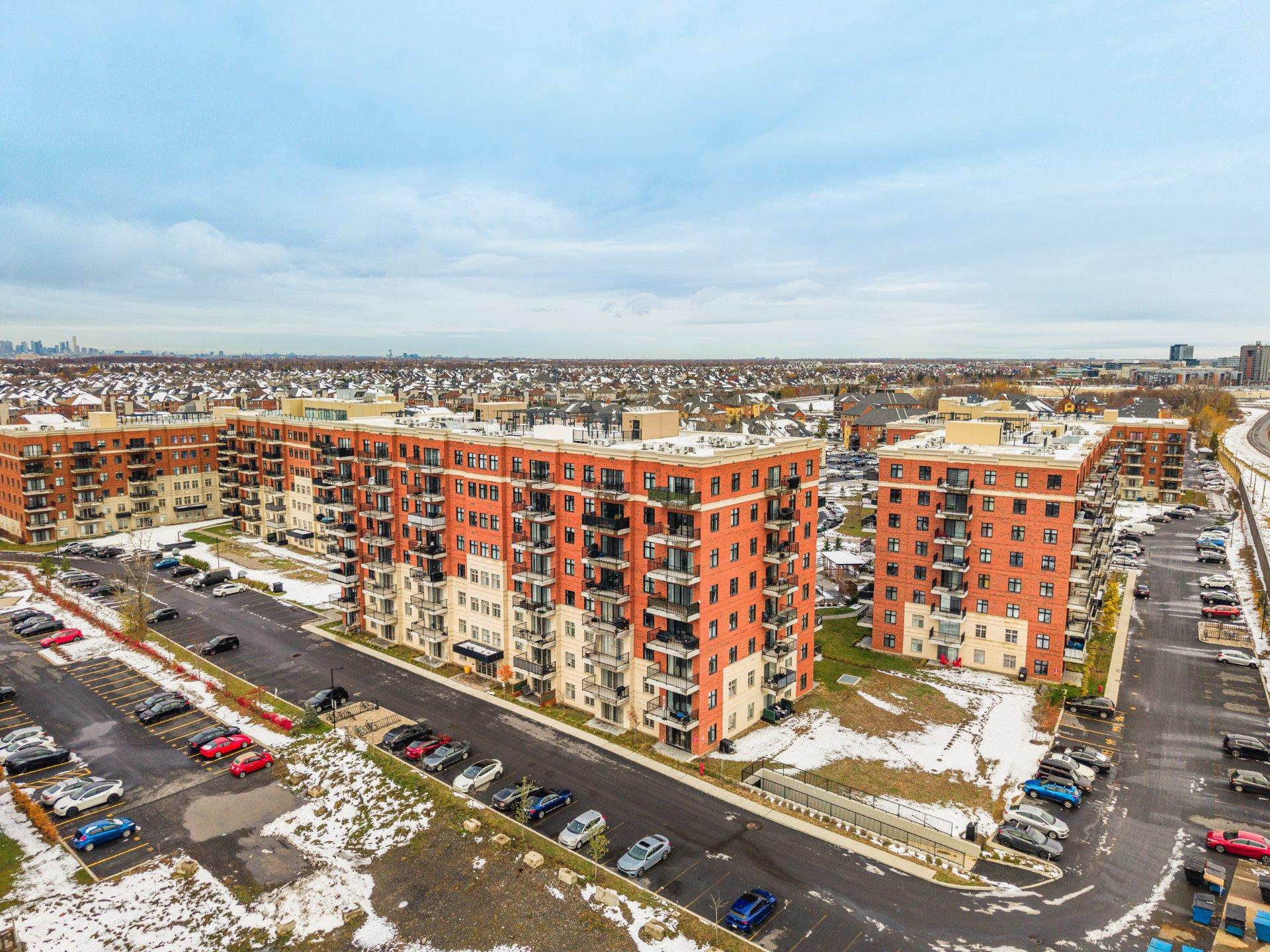 









9175


Rue Lennon

, 310,
Brossard,




QC
J4Y0S3

