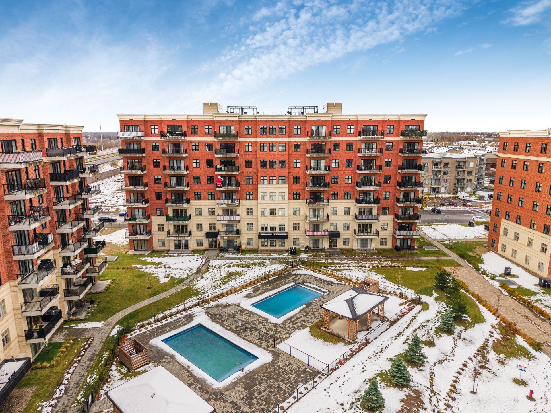 









9175


Rue Lennon

, 310,
Brossard,




QC
J4Y0S3

