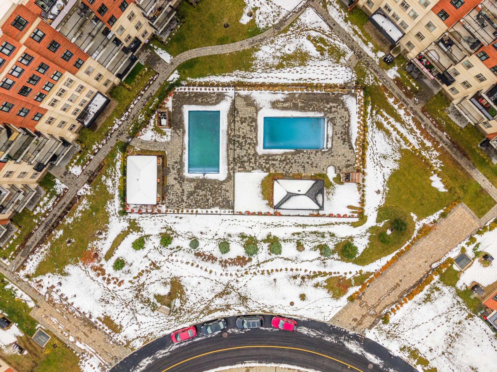 









9175


Rue Lennon

, 310,
Brossard,




QC
J4Y0S3

