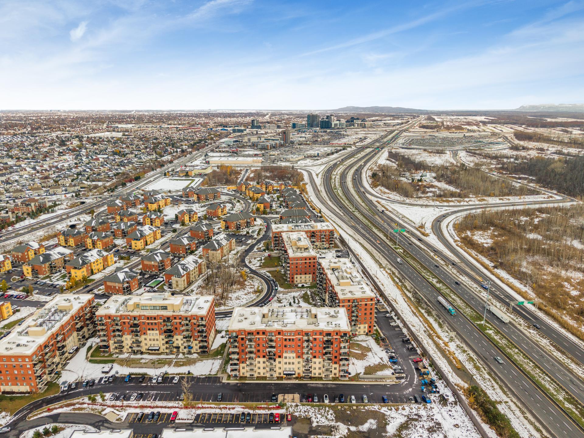 









9175


Rue Lennon

, 310,
Brossard,




QC
J4Y0S3

