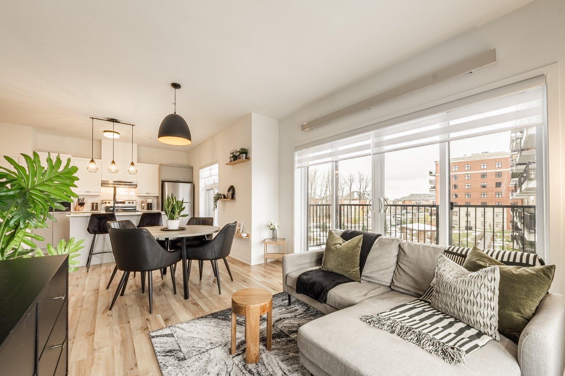 









9175


Rue Lennon

, 310,
Brossard,




QC
J4Y0S3

