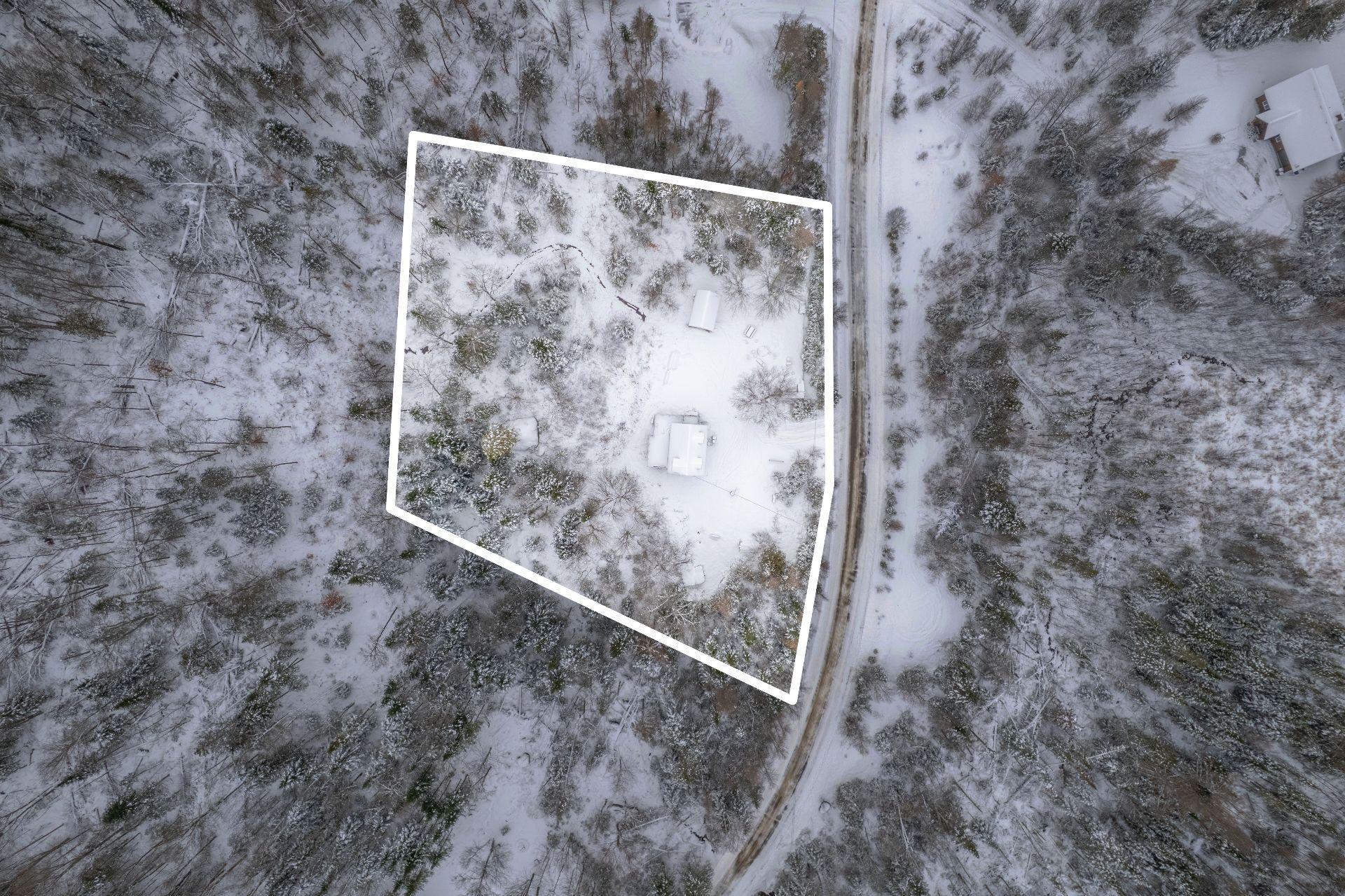 









352


Ch. du Lac-Rossignol

,
Lac-Supérieur,




QC
J0T1J0

