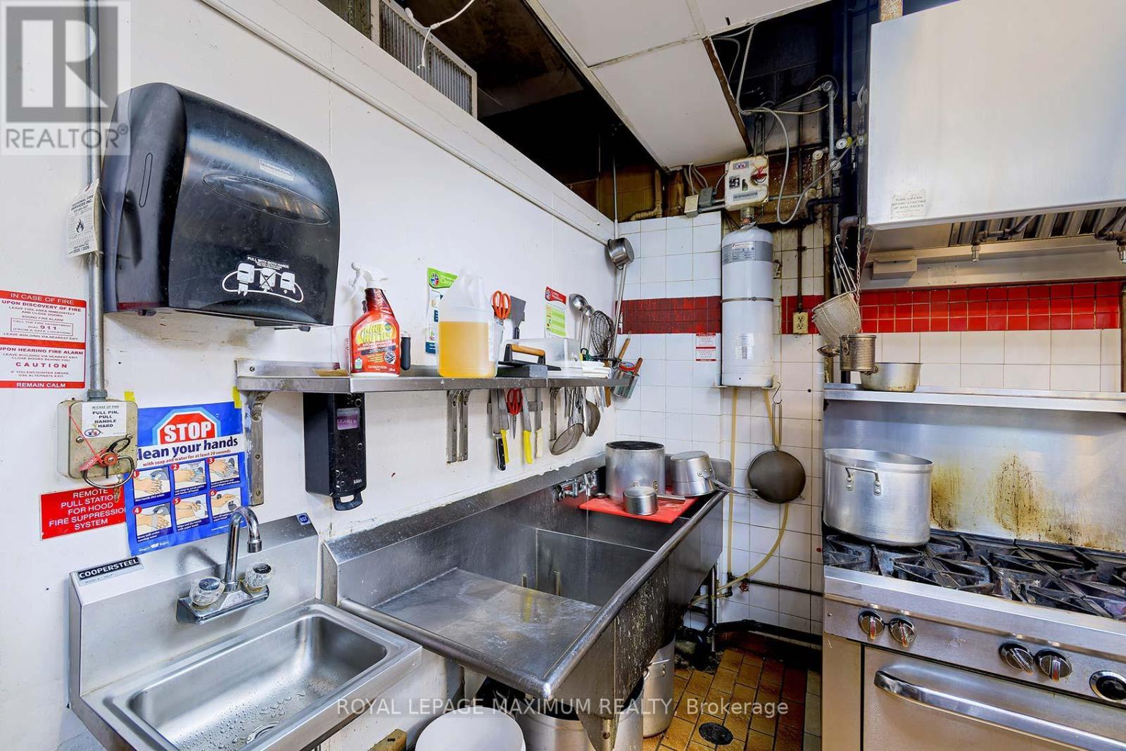 












165 HARTZEL ROAD

,
St. Catharines,




Ontario
L2P1N6

