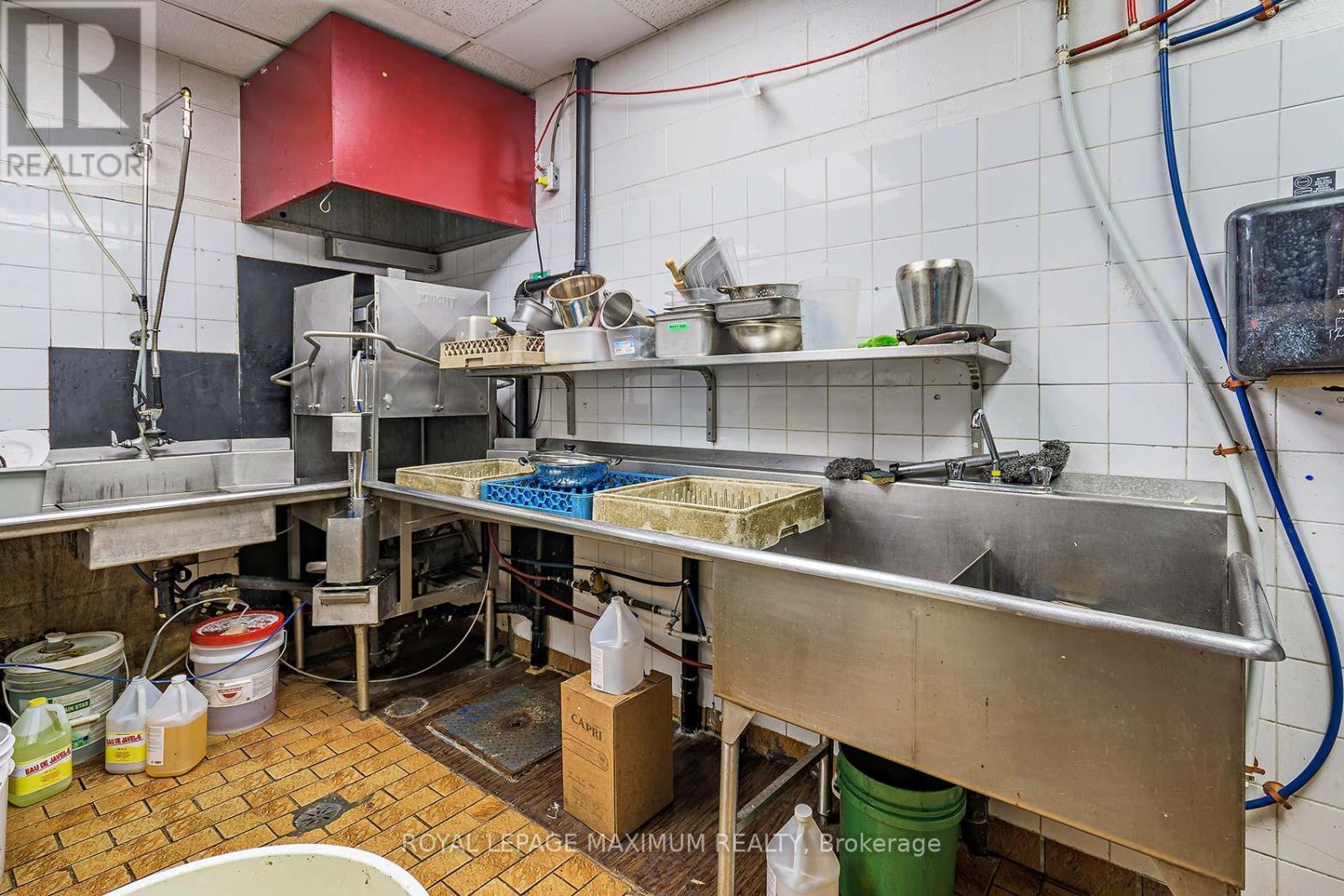 












165 HARTZEL ROAD

,
St. Catharines,




Ontario
L2P1N6

