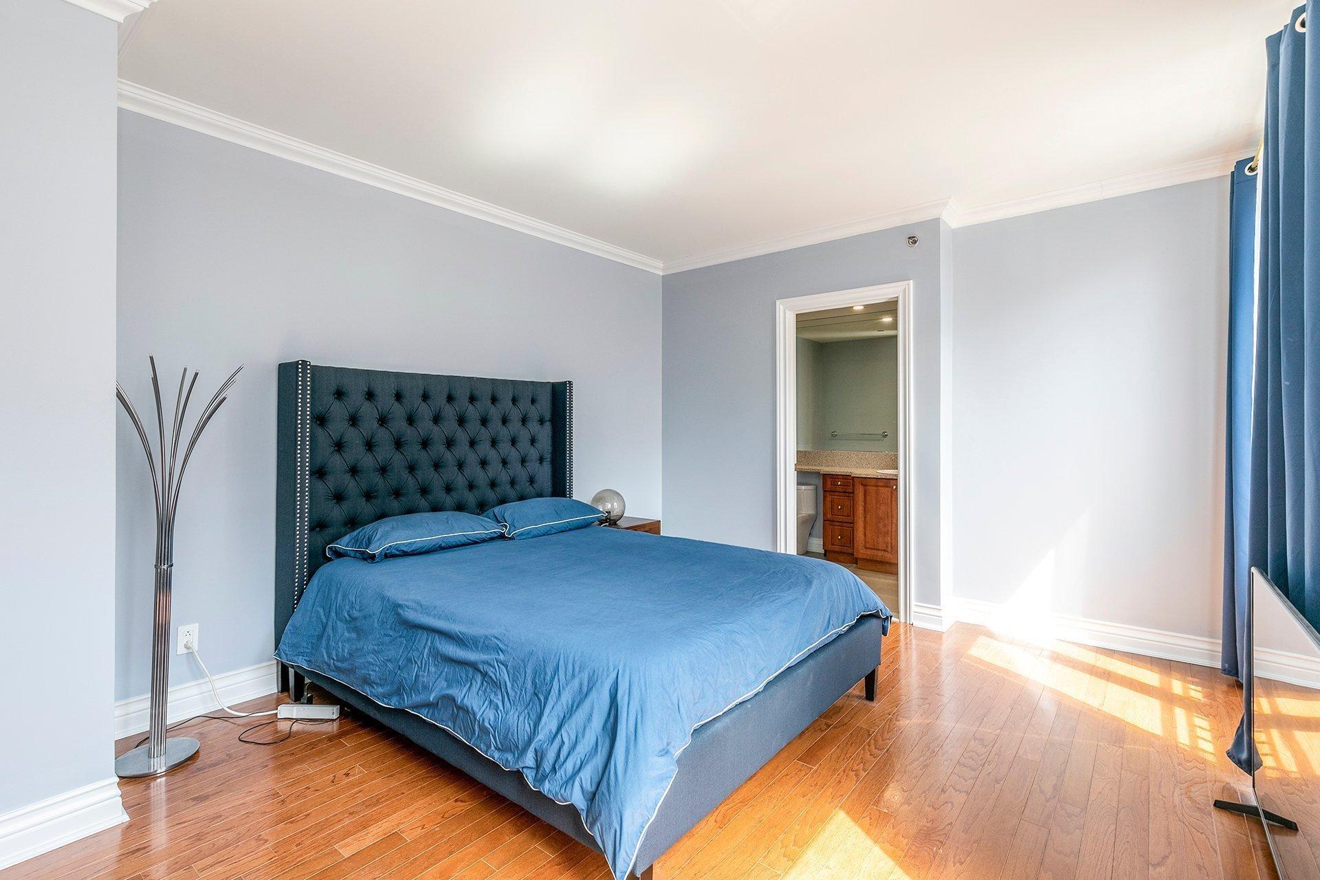 









1210


Boul. De Maisonneuve O.

, 5H,
Montréal (Ville-Marie),




QC
H3A0A2

