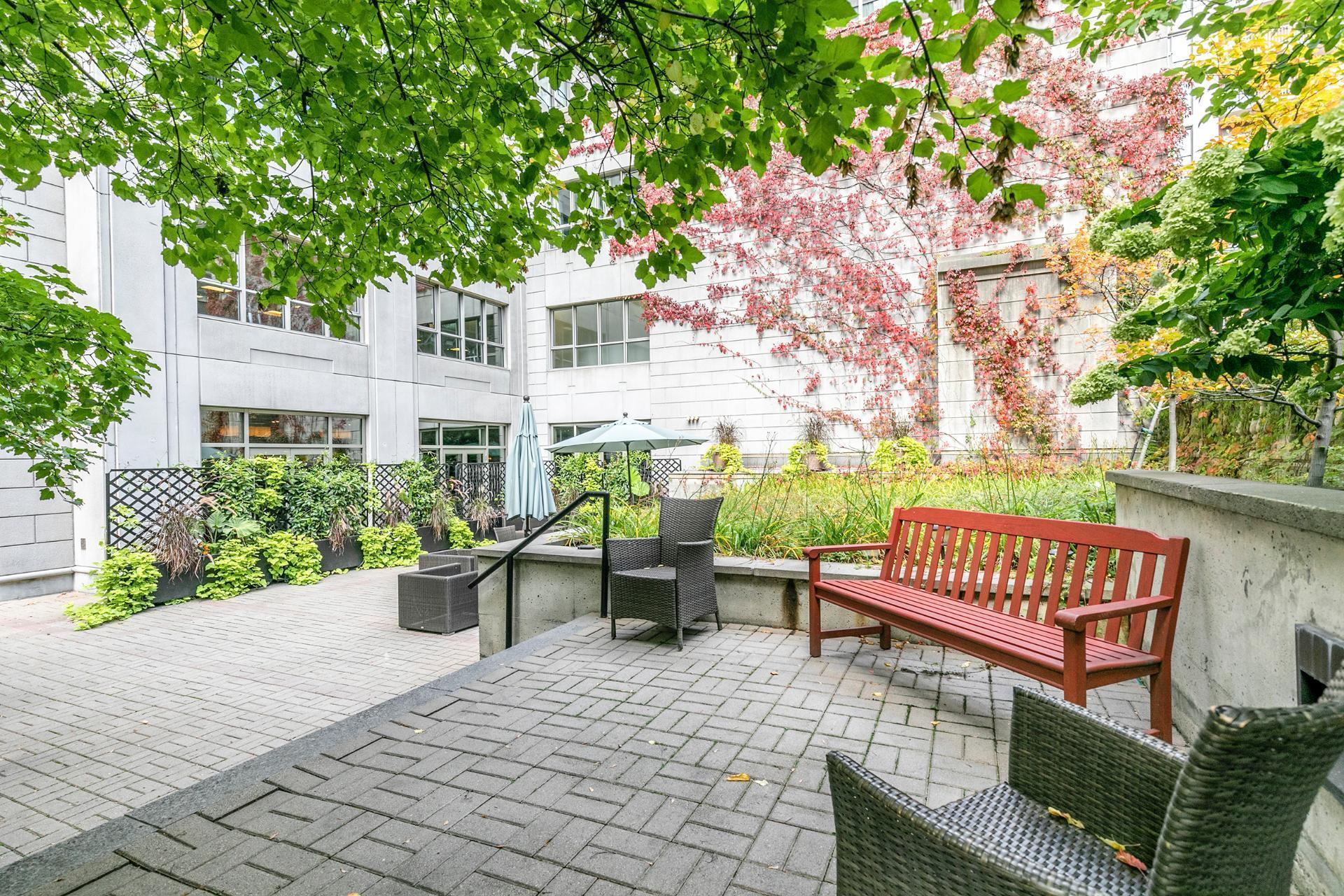 









1210


Boul. De Maisonneuve O.

, 5H,
Montréal (Ville-Marie),




QC
H3A0A2

