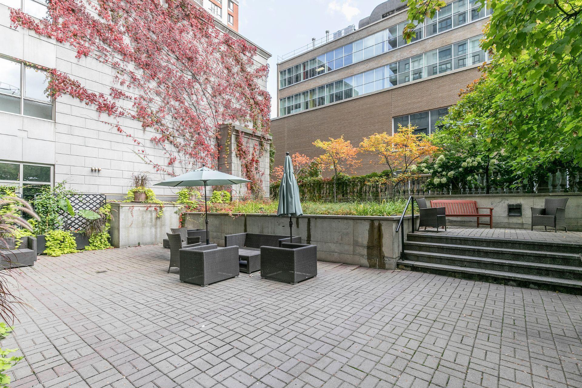 









1210


Boul. De Maisonneuve O.

, 5H,
Montréal (Ville-Marie),




QC
H3A0A2

