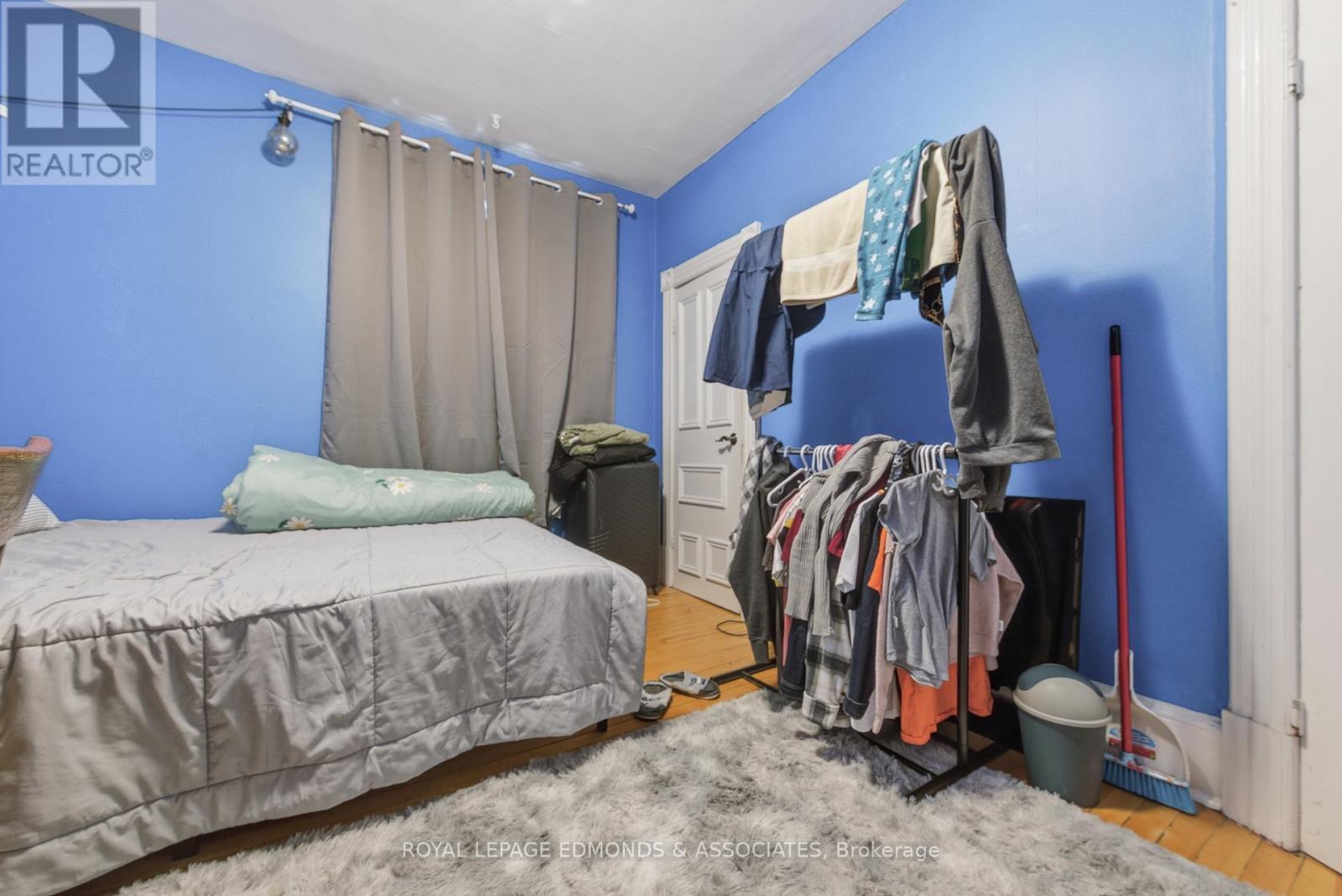 












198 MCALLISTER STREET

,
Pembroke,




Ontario
K8A3G2

