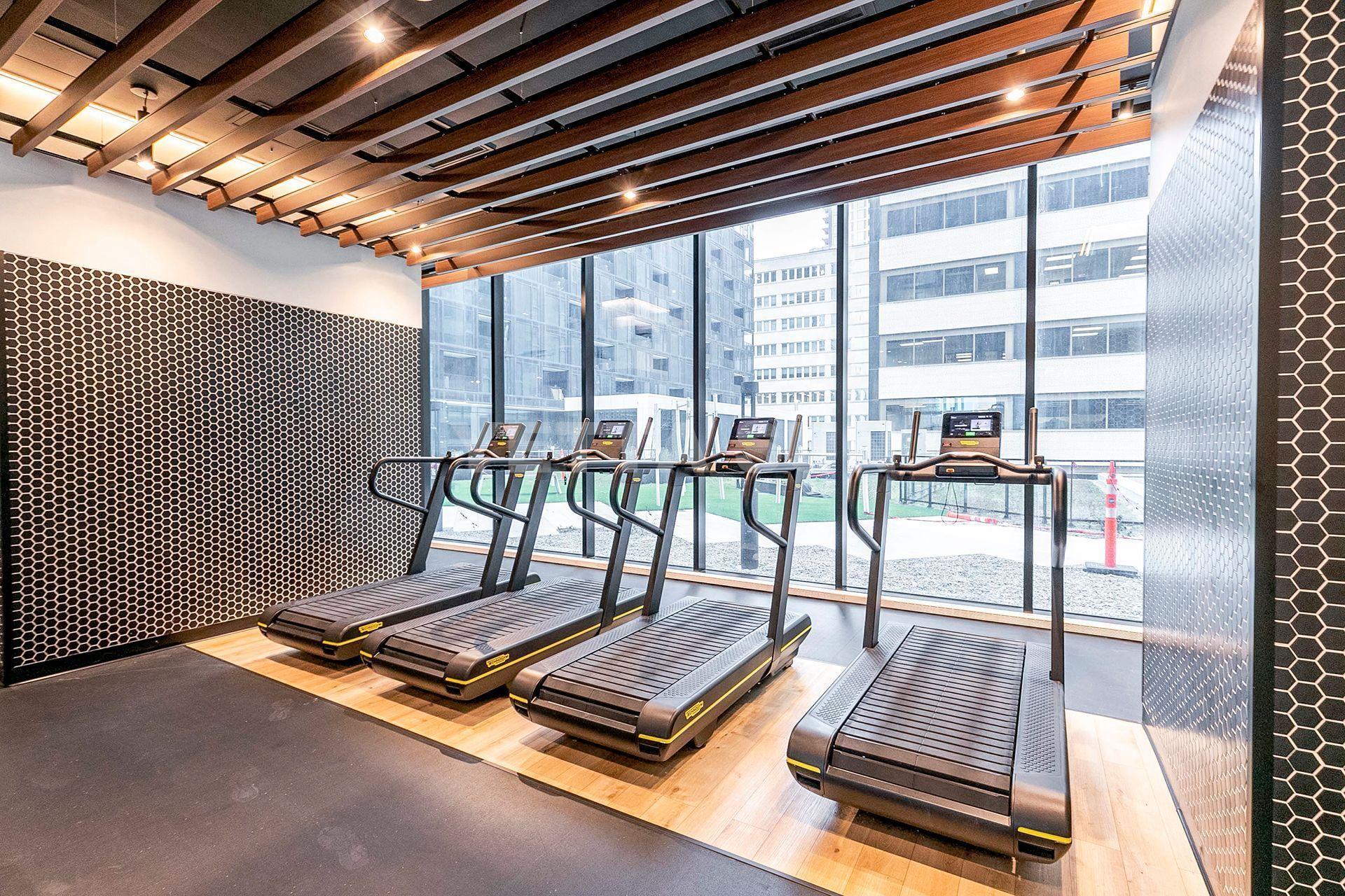 









1210


Rue Jeanne-Mance

, 3410,
Montréal (Ville-Marie),




QC
H2X1M1

