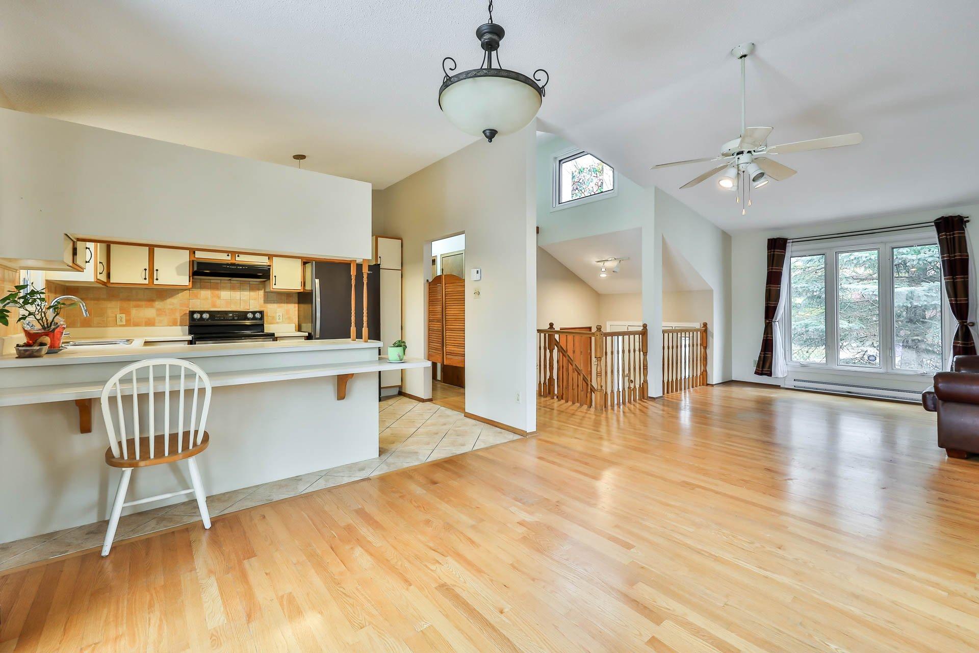 









77


Av. des Camélias

,
Gatineau (Aylmer),




QC
J9J2E7

