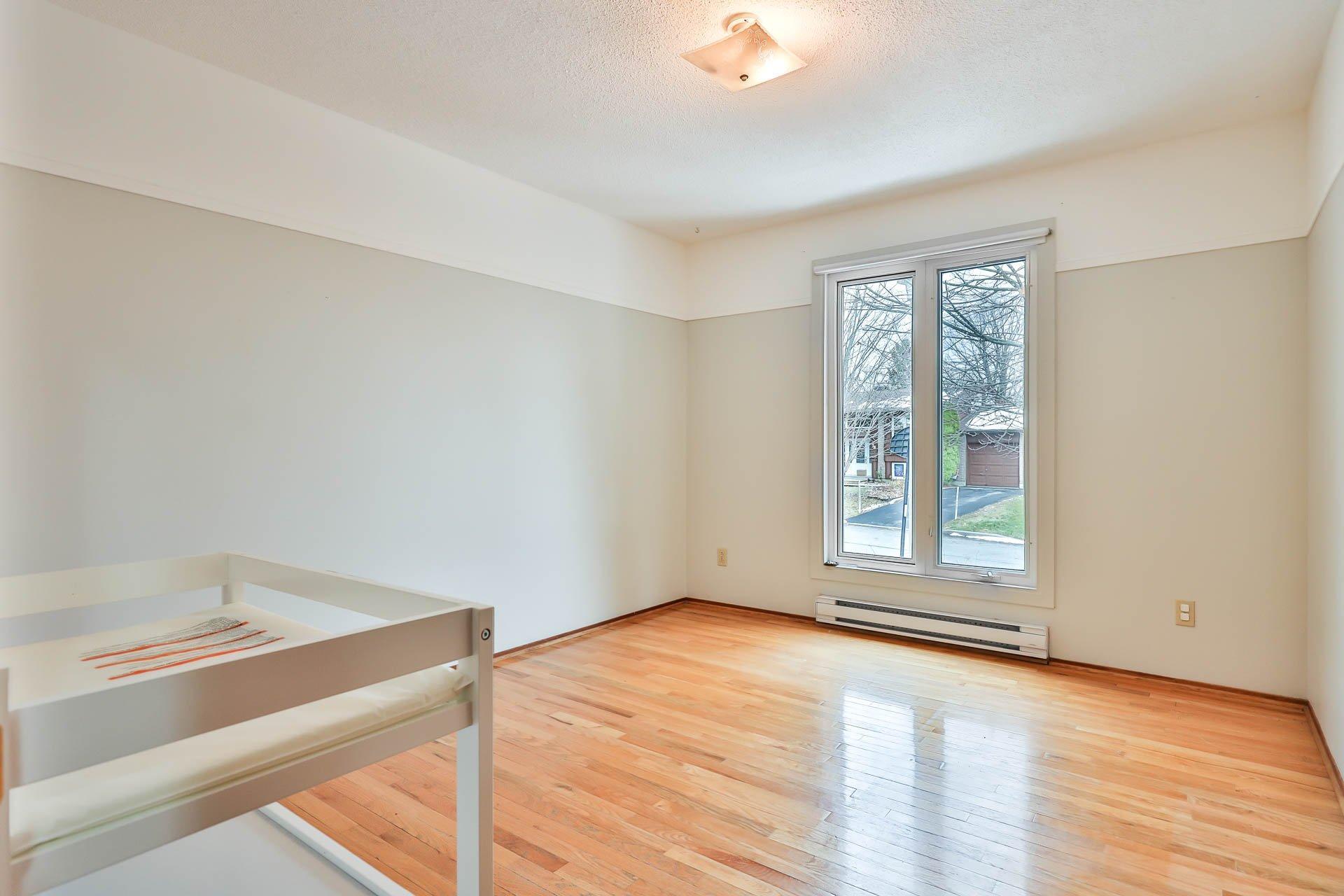 









77


Av. des Camélias

,
Gatineau (Aylmer),




QC
J9J2E7

