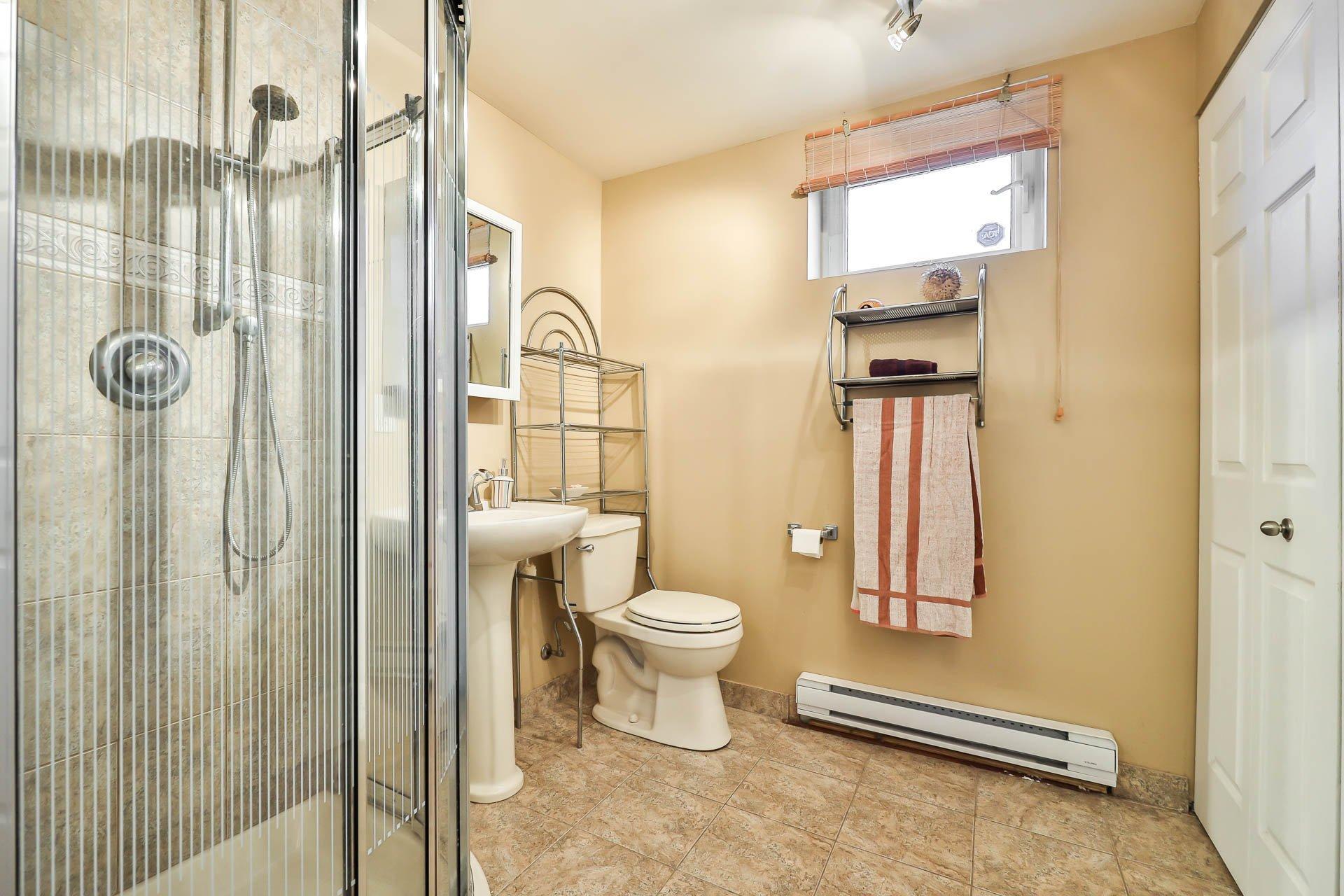 









77


Av. des Camélias

,
Gatineau (Aylmer),




QC
J9J2E7

